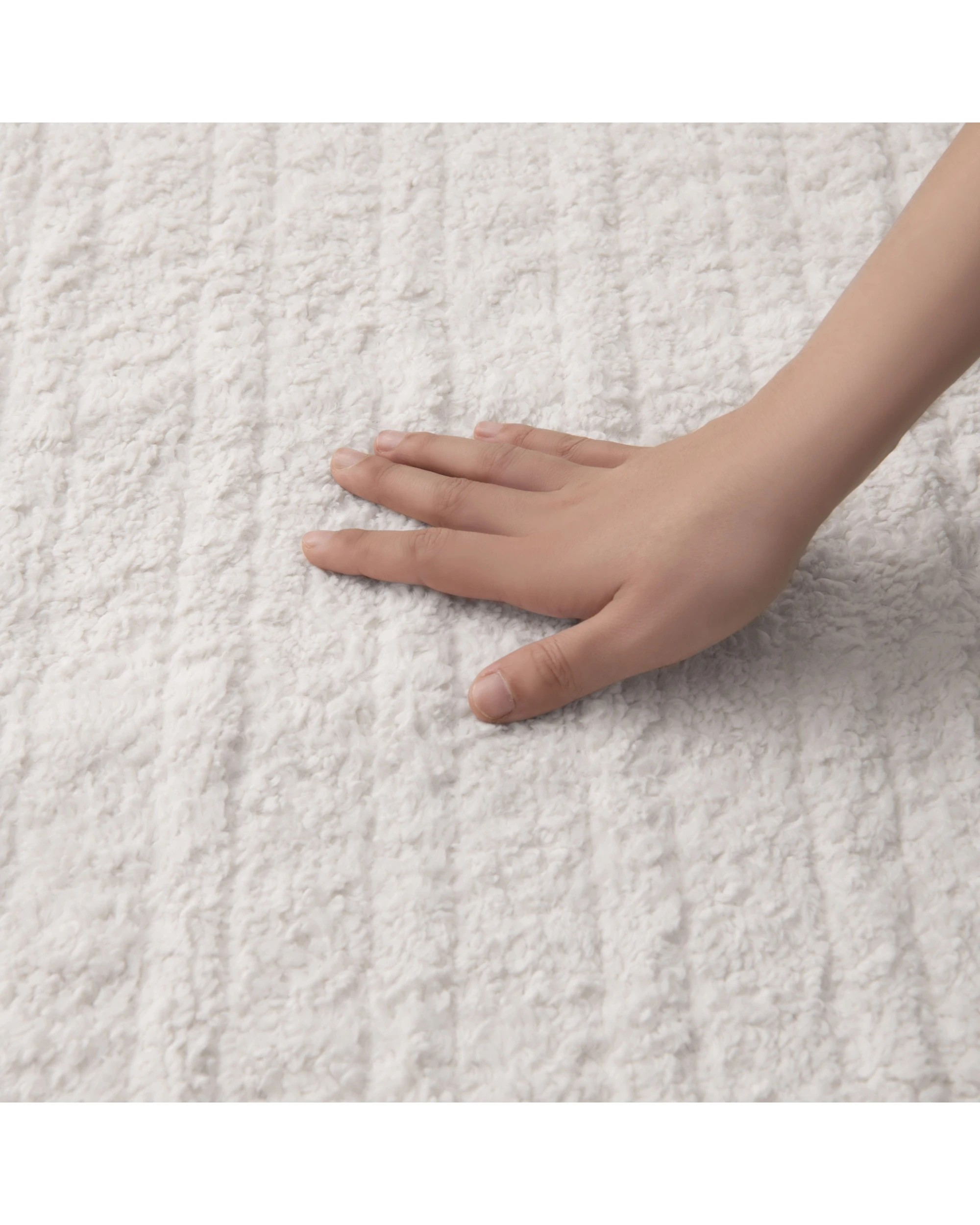 6 Dreamaker Teddy Fleece Heated Throw 130x160cm - Cream, 6 of 6