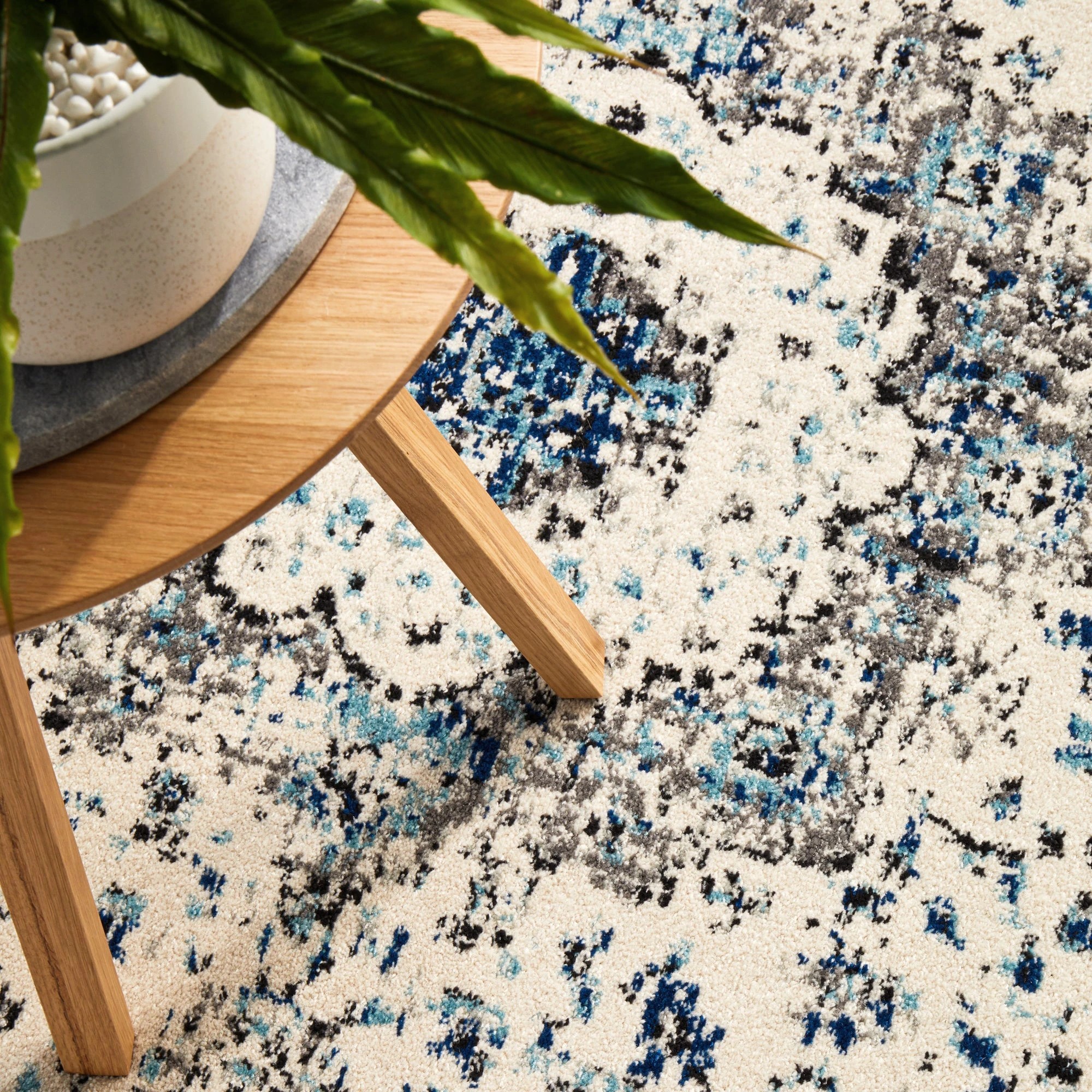 8 Common Ground Rugs Encore 251 230x160cm - White, 8 of 9