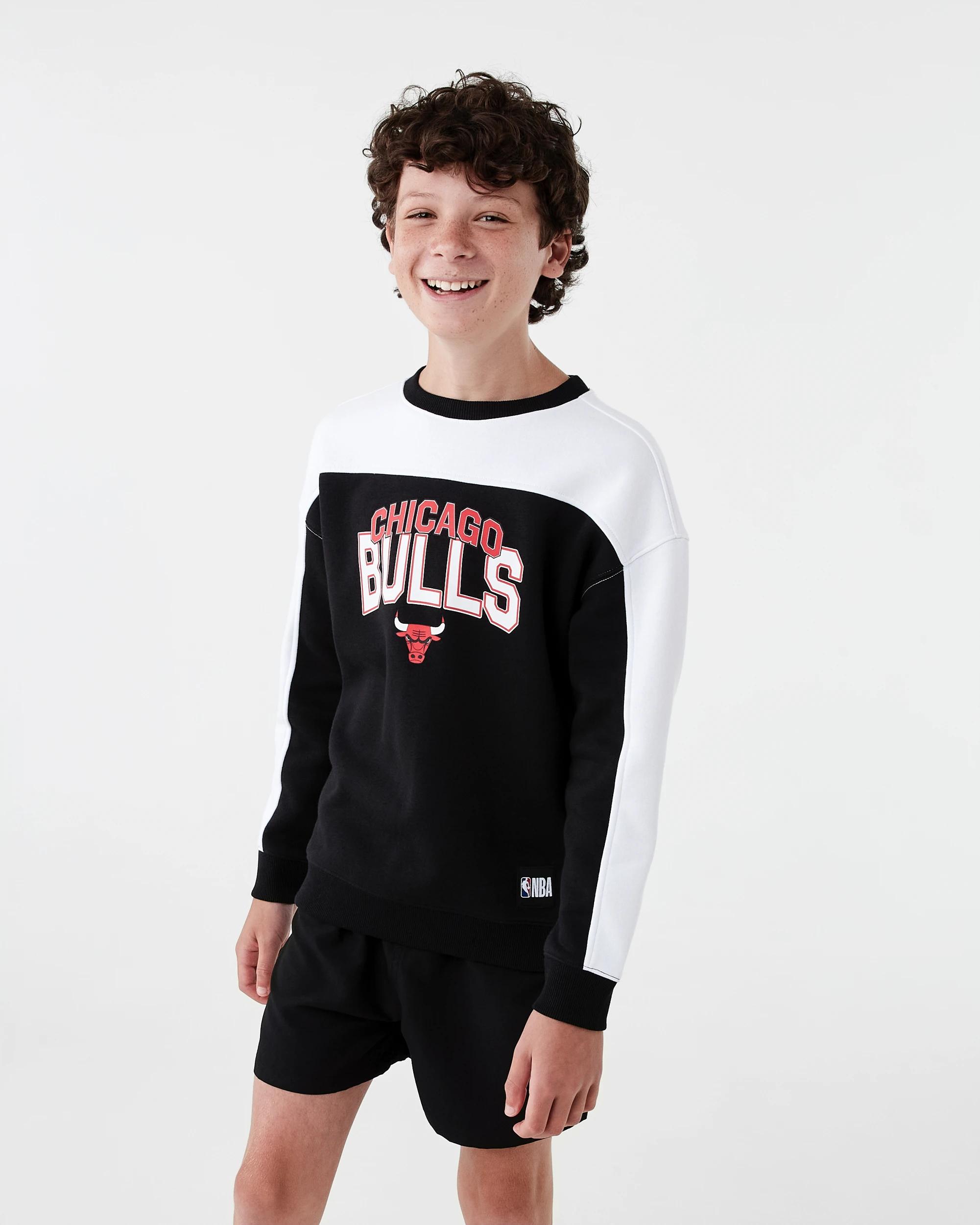 2 Kids NBA Fleece Crew Neck Top Bulls 7d47, 2 of 8