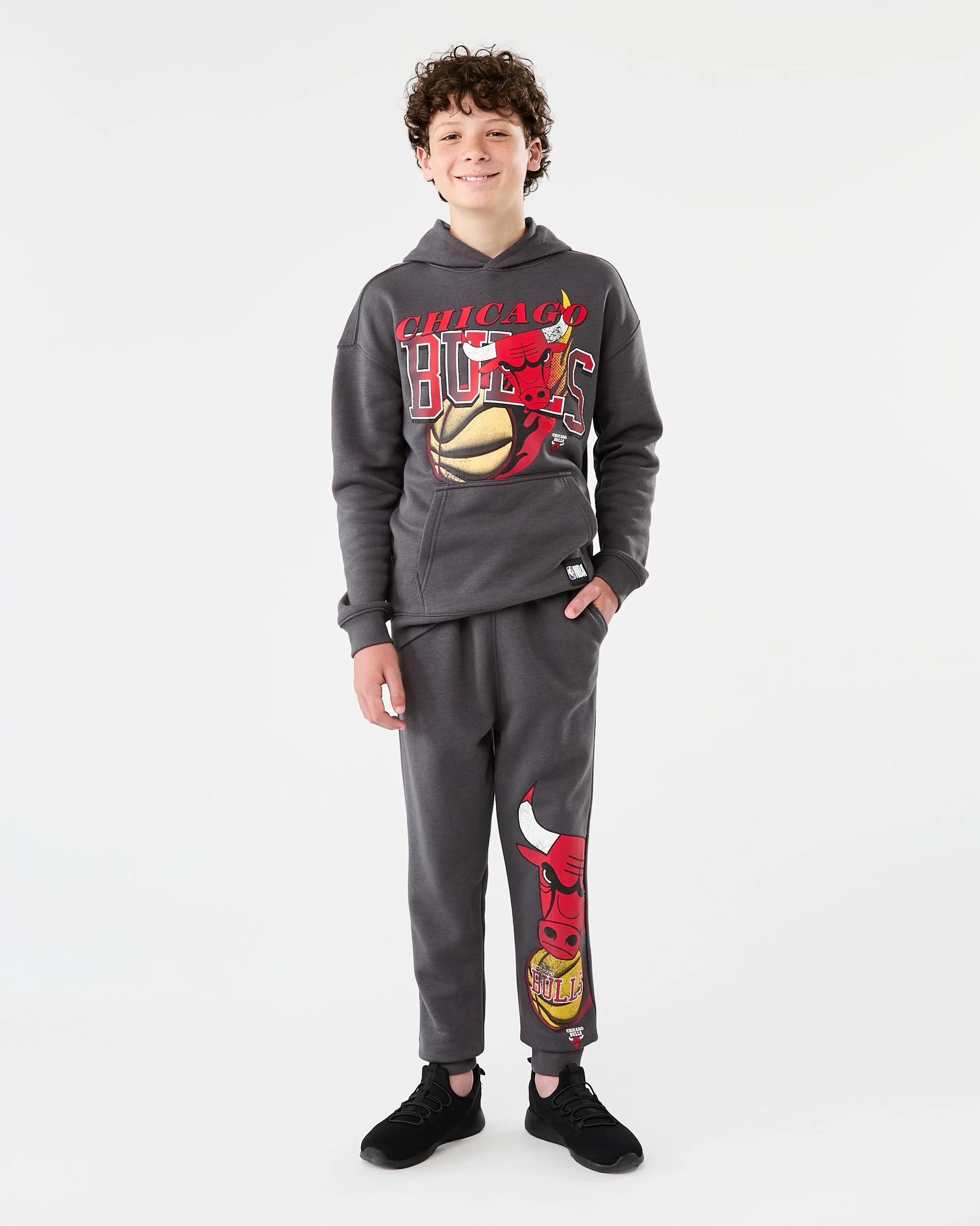 4 Official NBA Kids Trackpants Bulls 7d48, 4 of 4