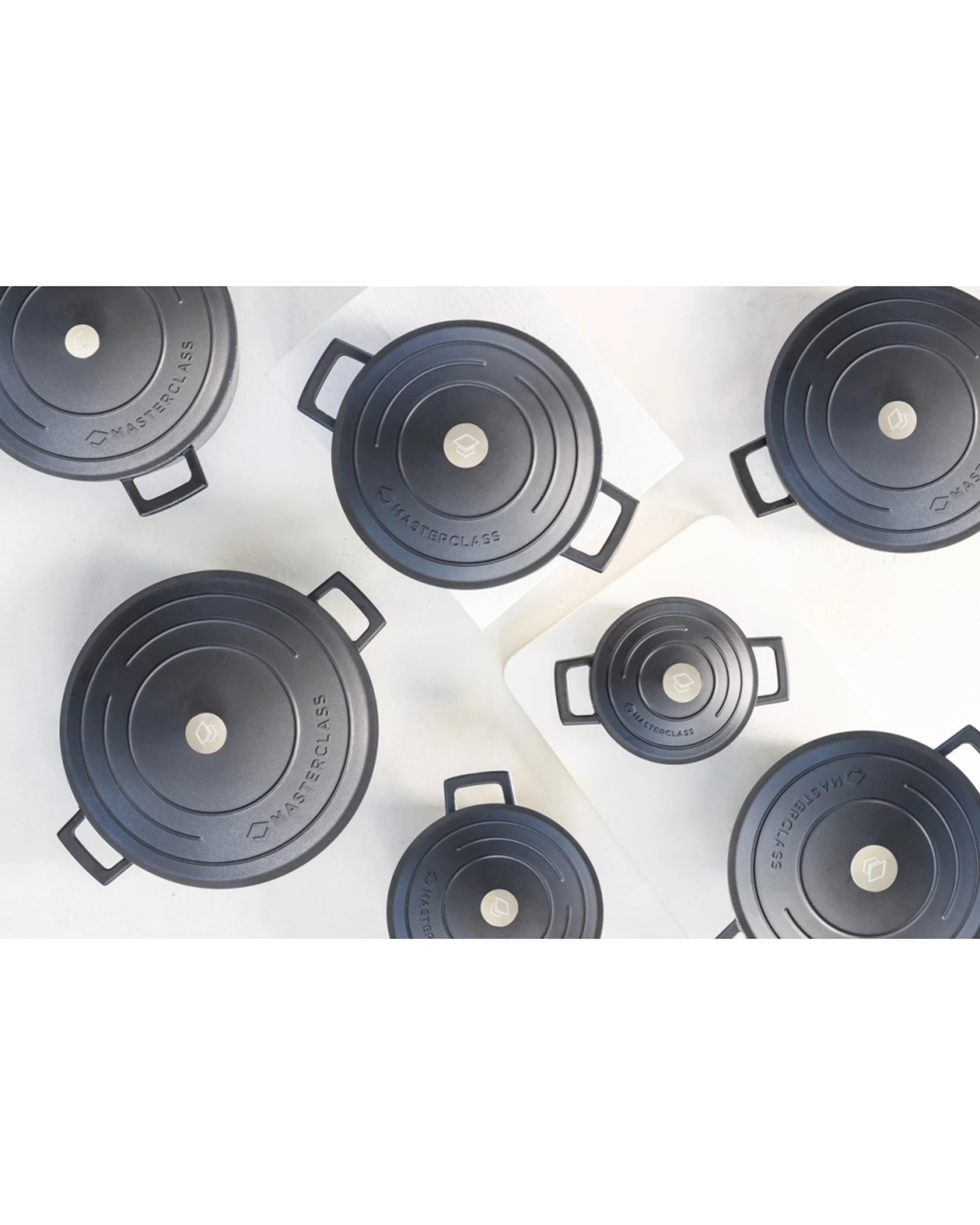 3 MasterCraft Cast Aluminium Shallow Casserole Dish Kitchen Cooking Pot 2.5L 24cm - Black, 3 of 5