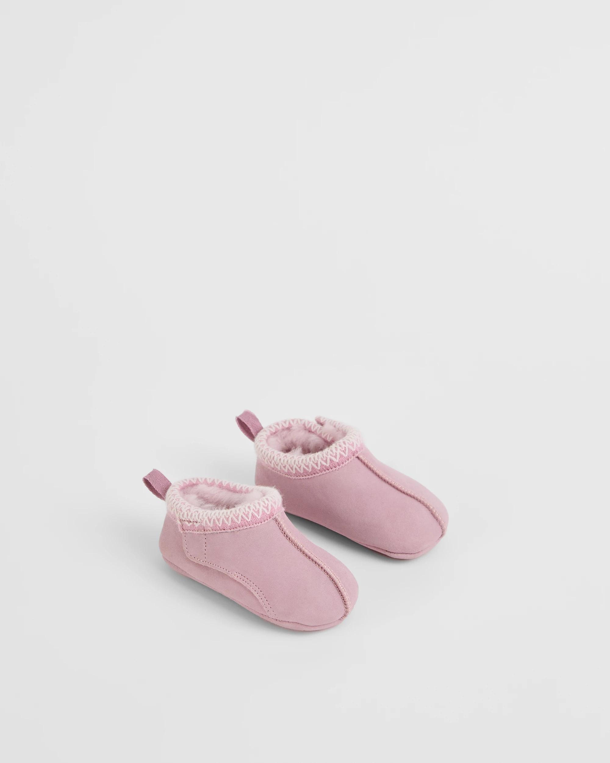 2 Australian Design Ugg Boots and Slippers Baby Australian Design Suede Leather First Walker Slippers PINK, 2 of 3