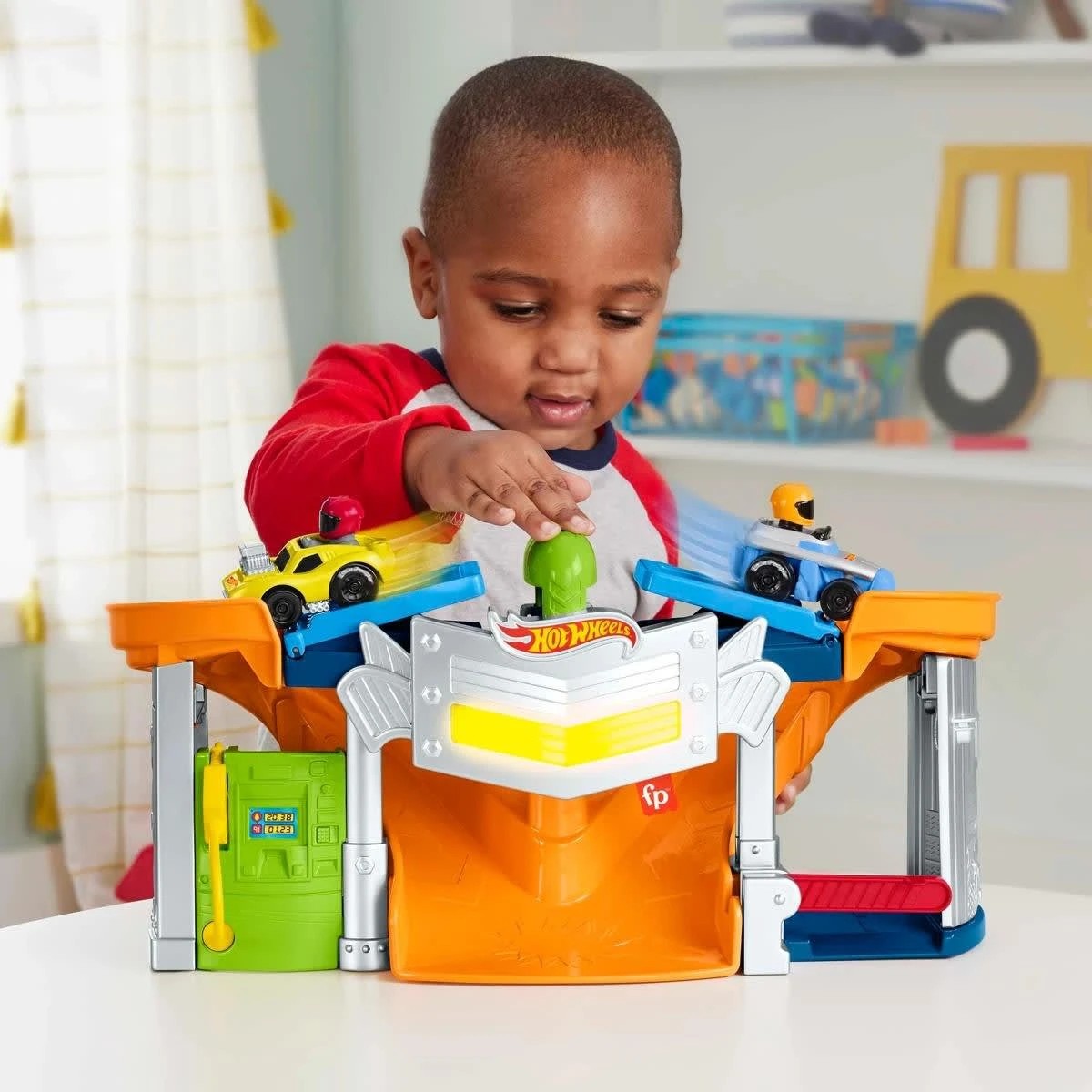 4 Fisher-Price Hot Wheels Little People Race and Go Trackset, 4 of 6