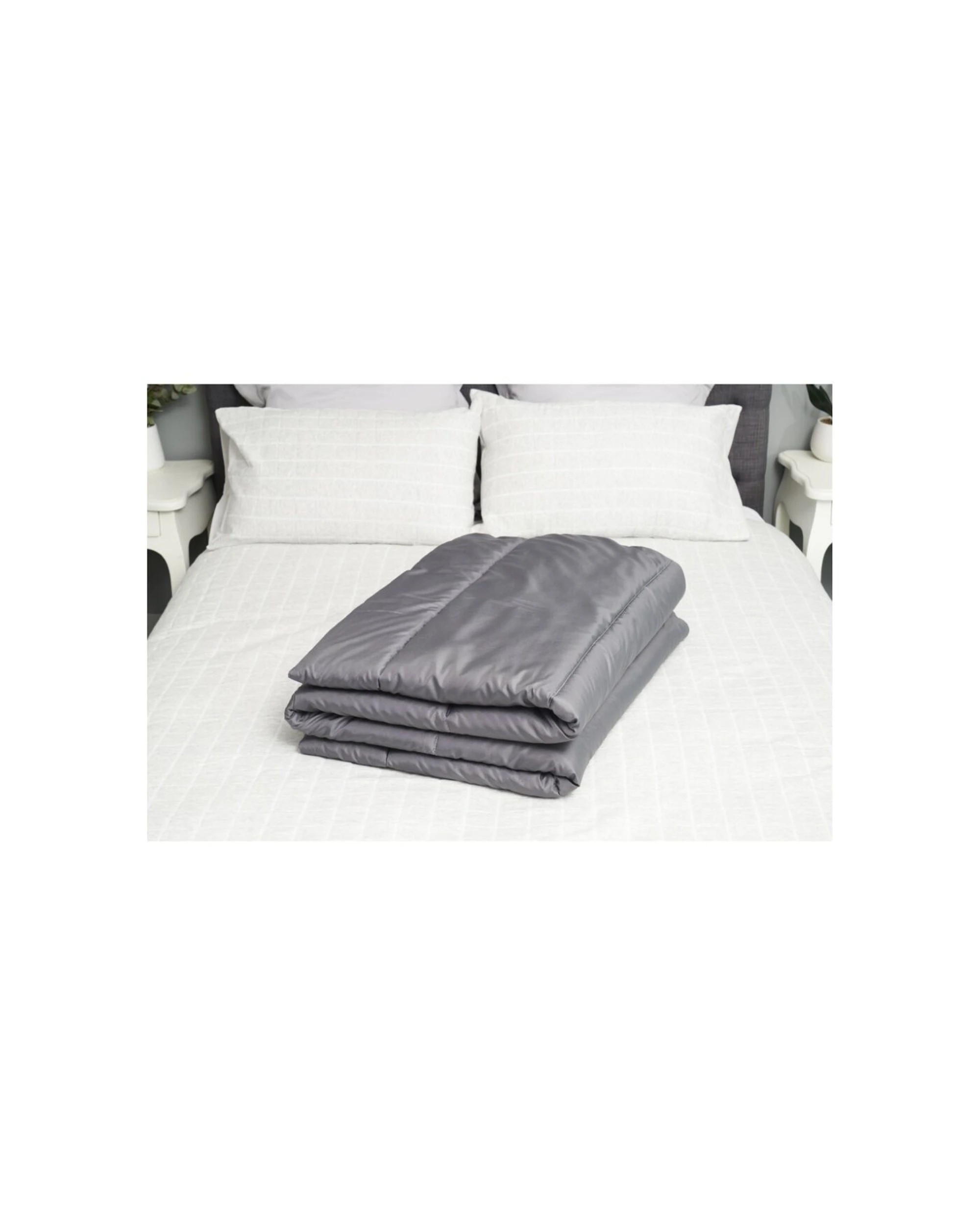 2 Tontine Doggy Doona Pet-Friendly Reversible Quilt For Dogs 140x210cm - Multi, 2 of 8