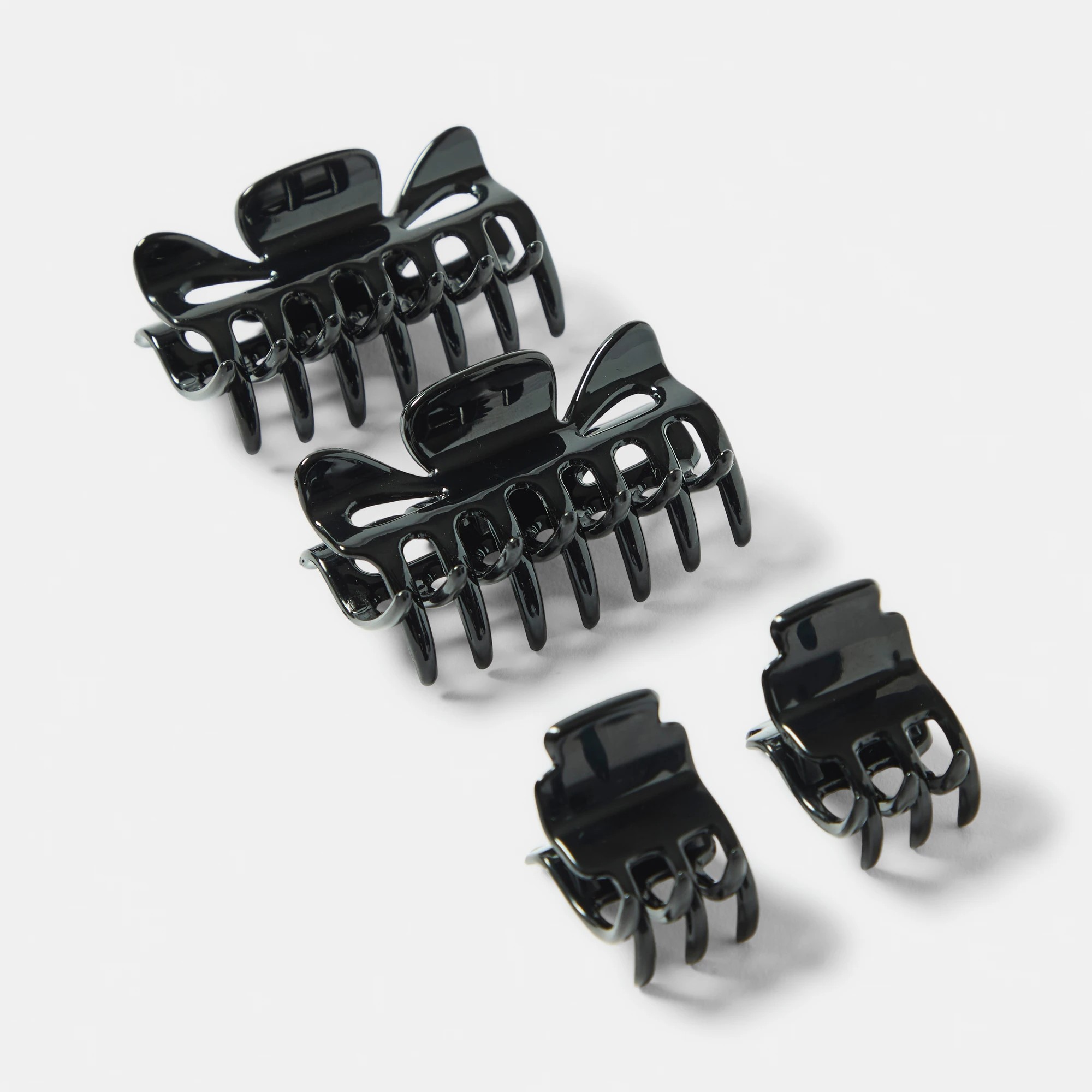 2 OXX Haircare 4 Pack Black Mixed Claw Hair Clips, 2 of 3