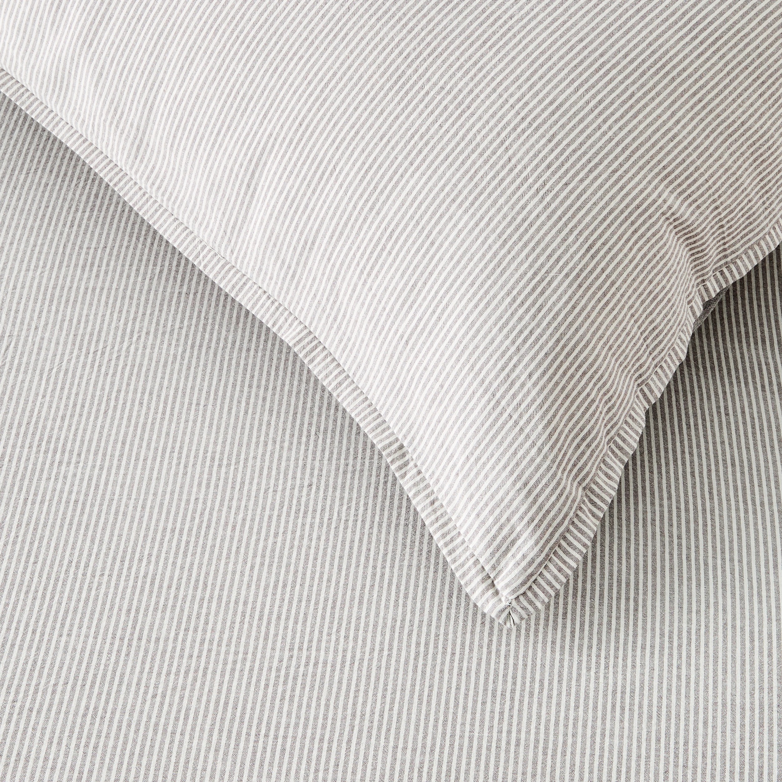 4 Striped Reversible Comforter Set - Queen Bed, Grey, 4 of 7