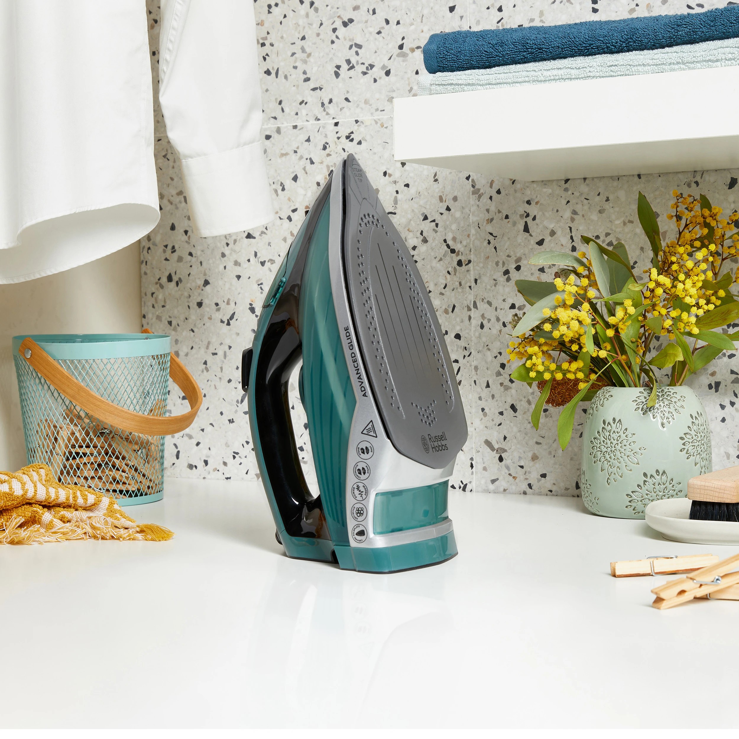 9 Russell Hobbs Rhc280 Advanced Glide 330ml/2400w Ceramic Iron Clothes/garment - Green, 9 of 10