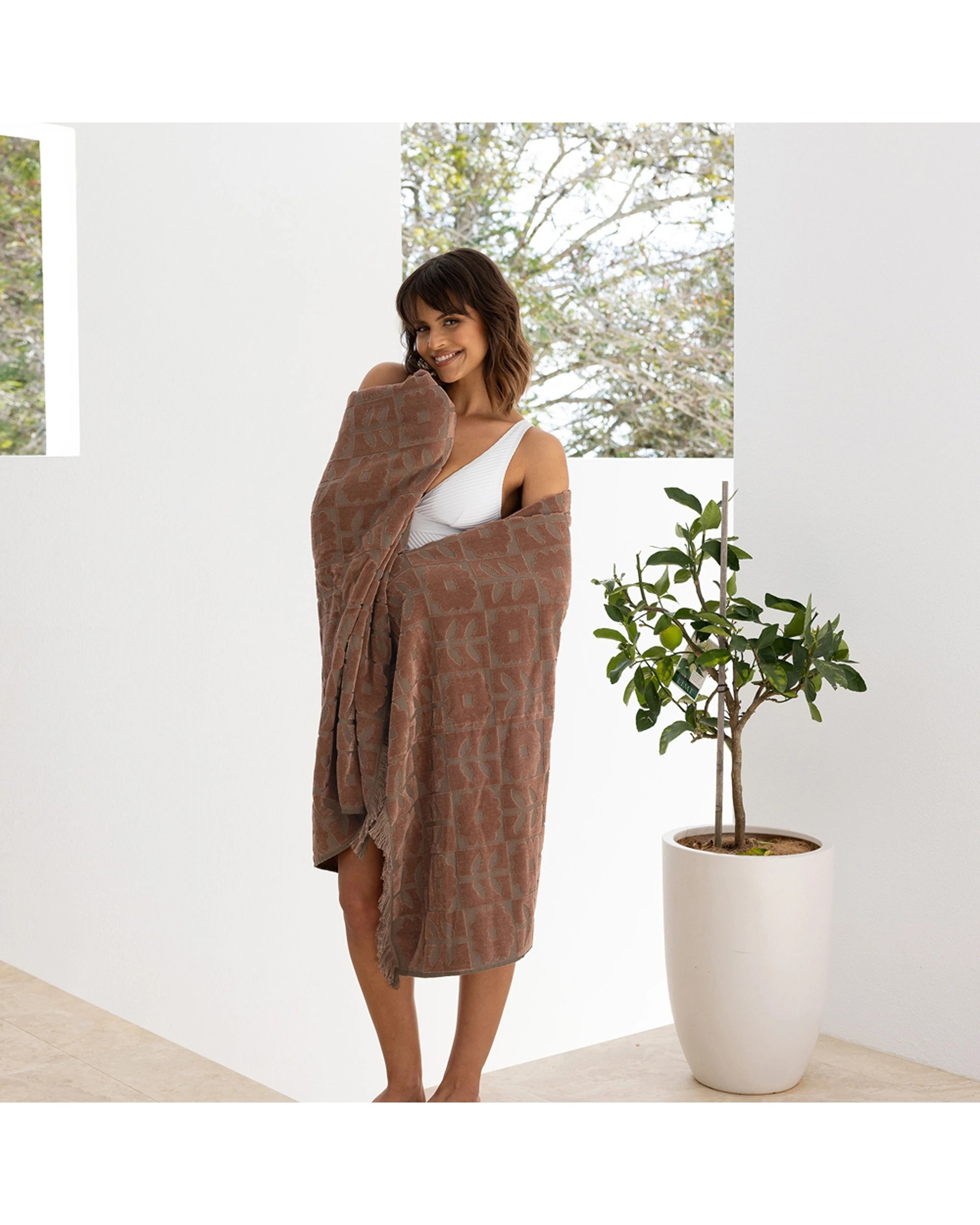 2 BAMBURY HiLo Cotton Beach Towel Dandy Soft Absorbent Natural Fring - Brown, 2 of 3