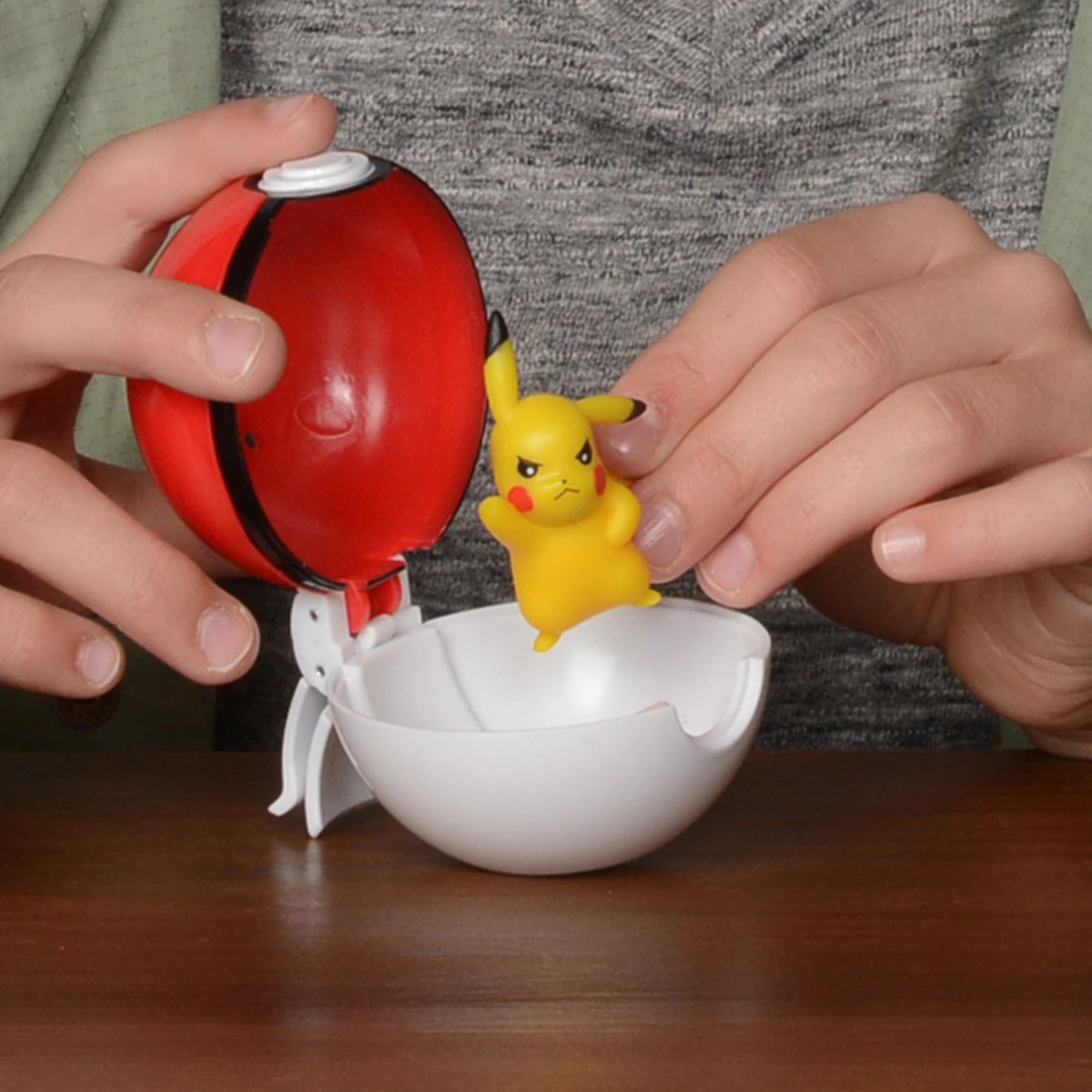 8 Pokemon Clip 'N' Go Ball Playset - Assorted, 8 of 8