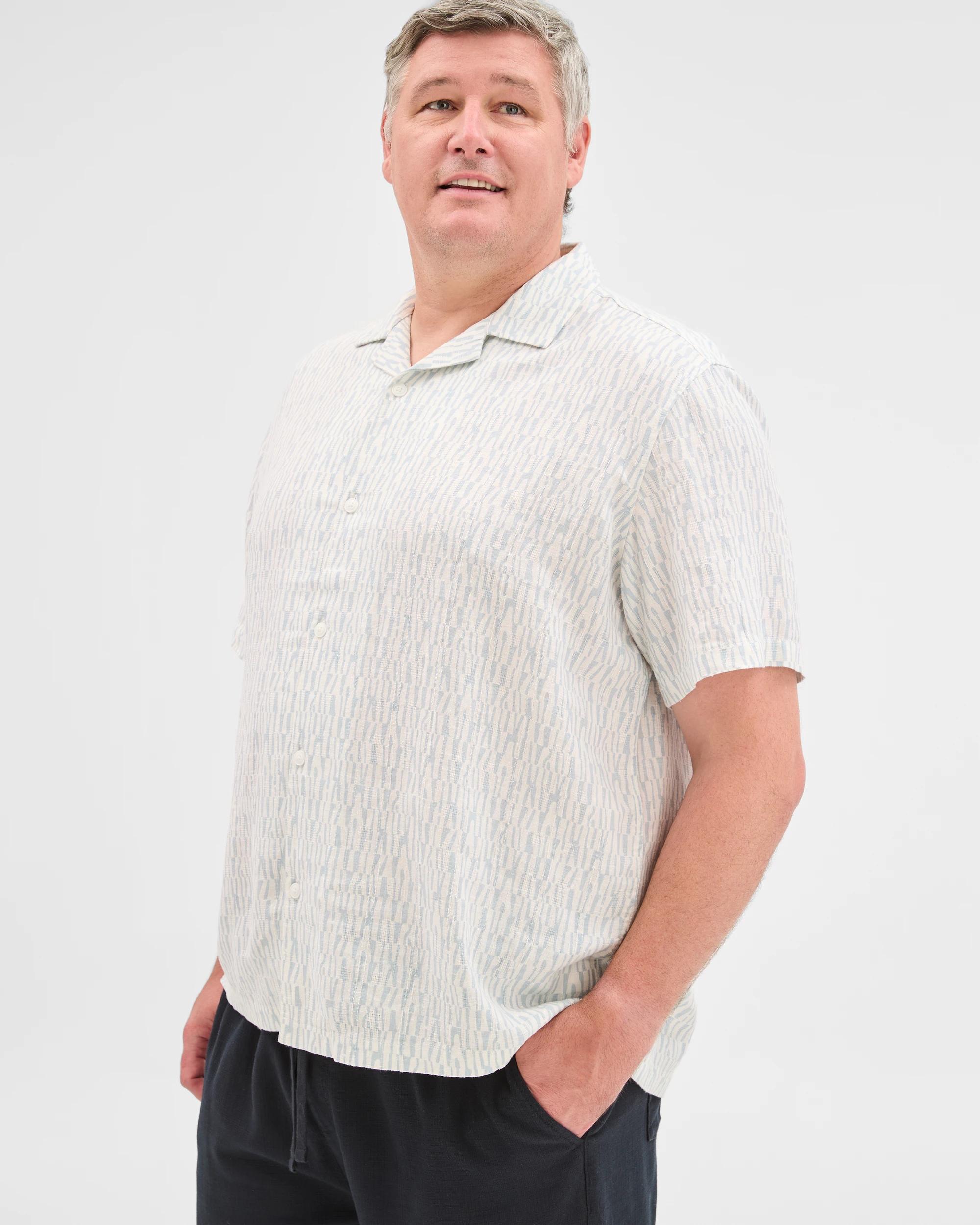 3 Target Plus Size Print Shirt LIGHT BLUE GEO, 3 of 5