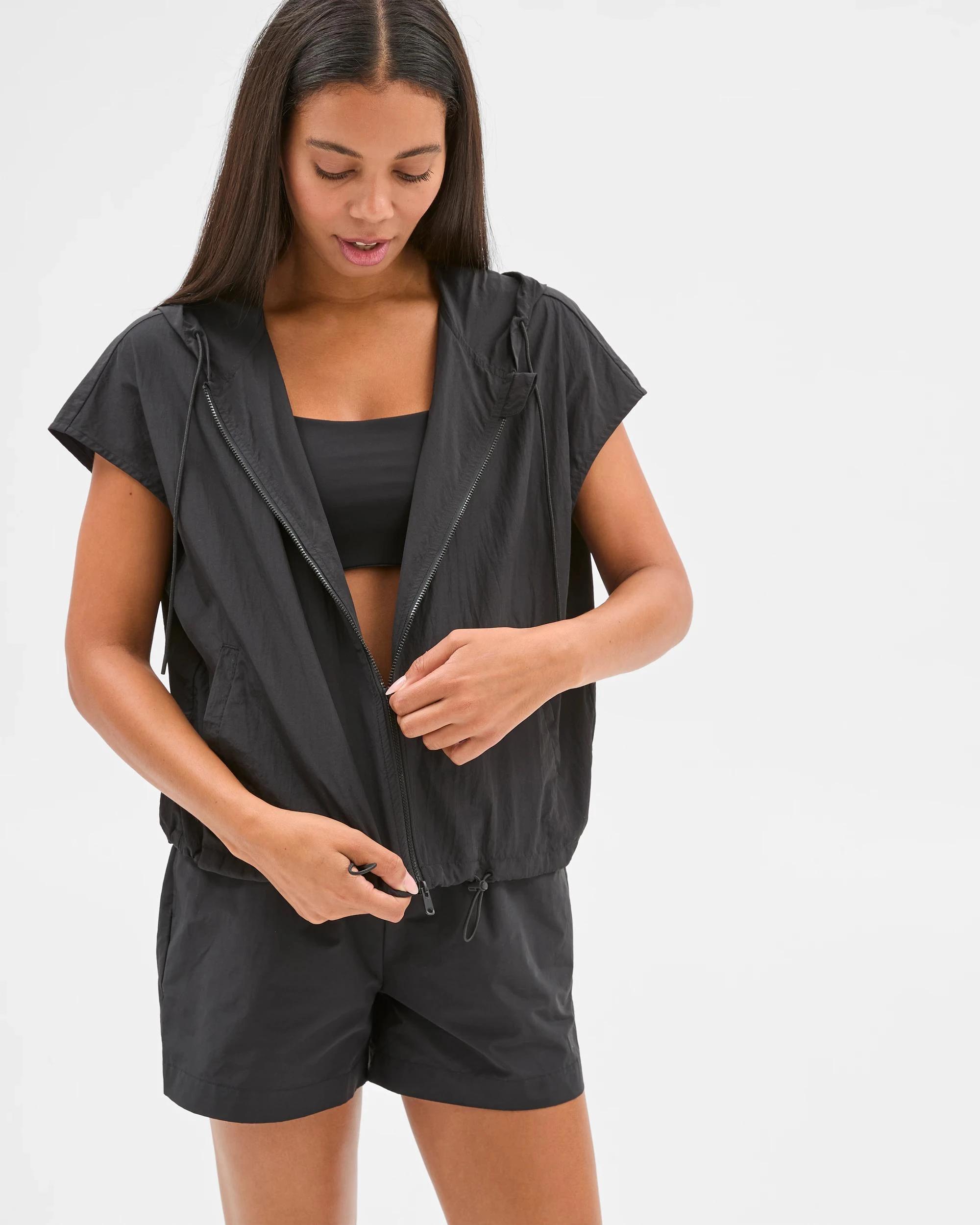 3 Target Active Lightweight Zip Through Vest BLACK, 3 of 6