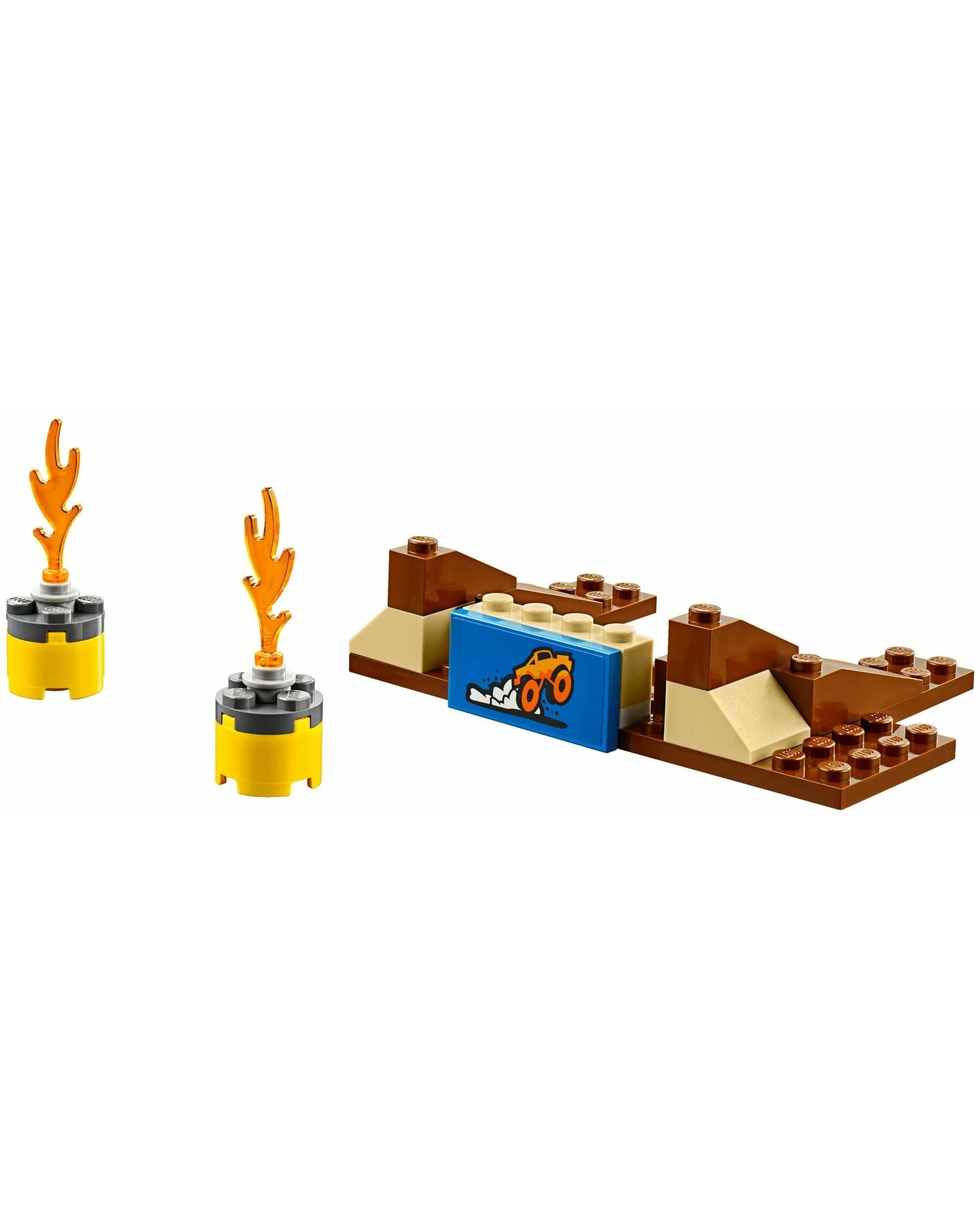 4 LEGO 60180 Monster Truck: Jump Ramp & Fire Stunt Show, 4 of 5