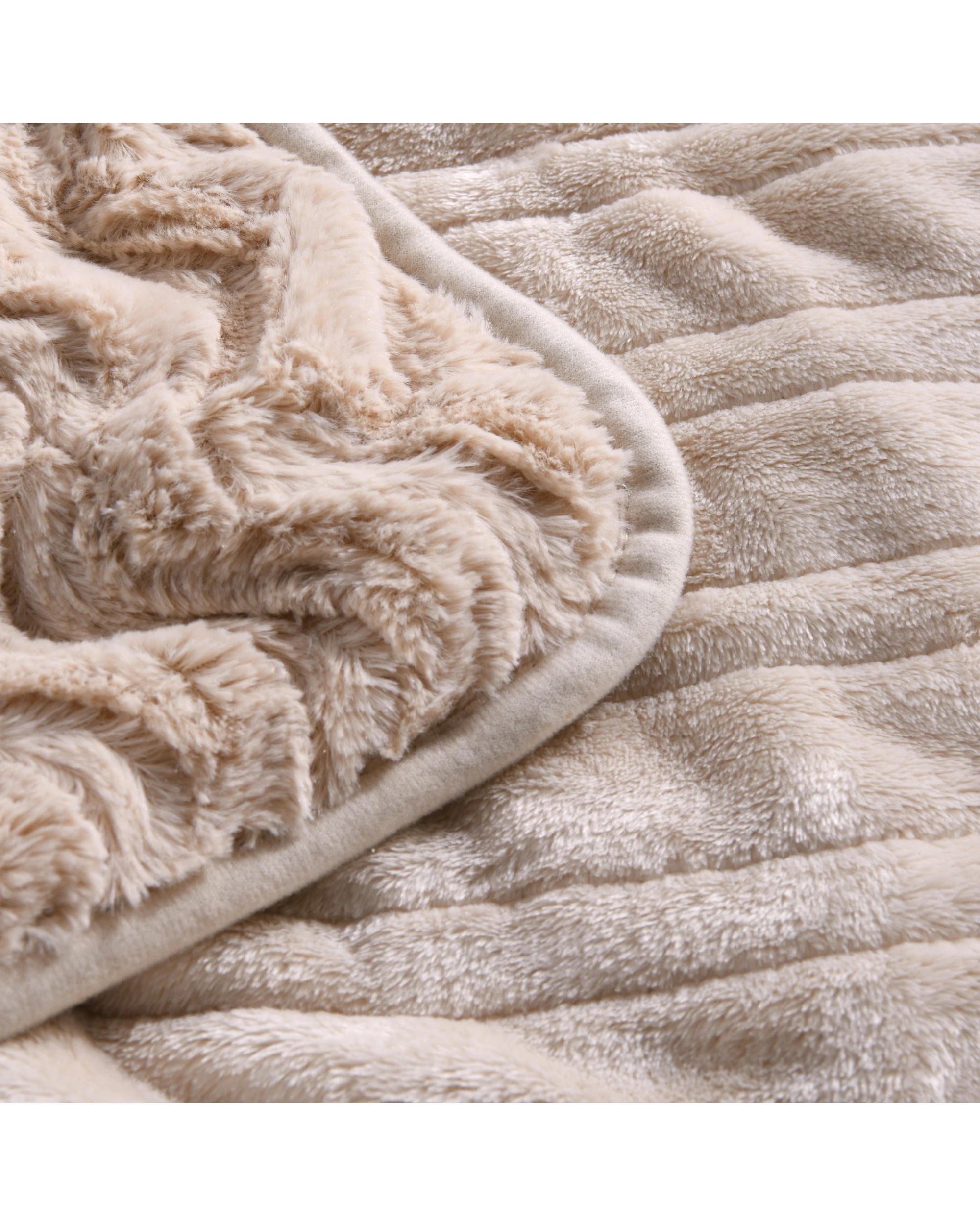 4 Dreamaker Felix 500gsm Faux Fur Heated Throw 180x200cm - Natural, 4 of 7