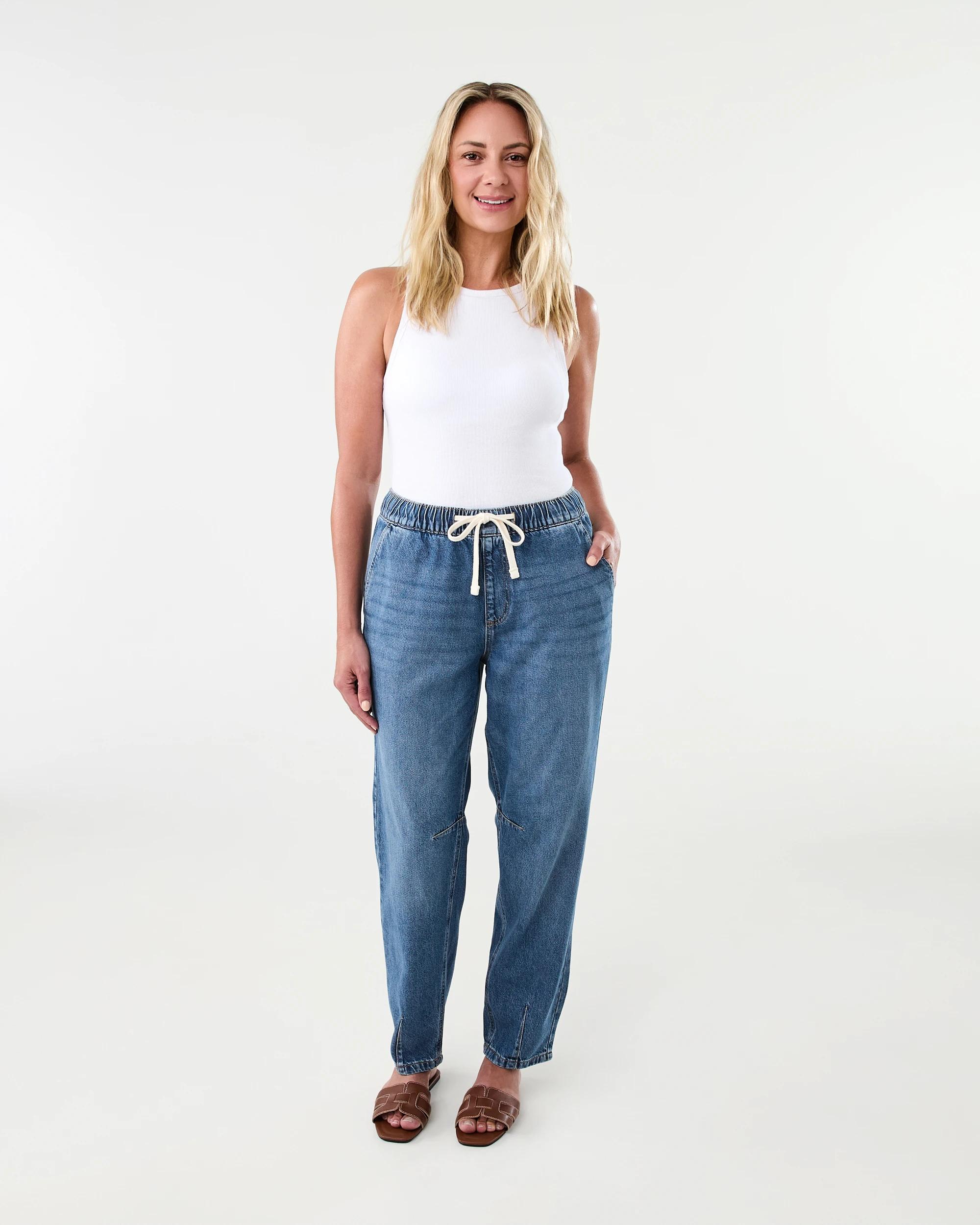 2 Relaxed Barrel Jeans Dark Wash, 2 of 8