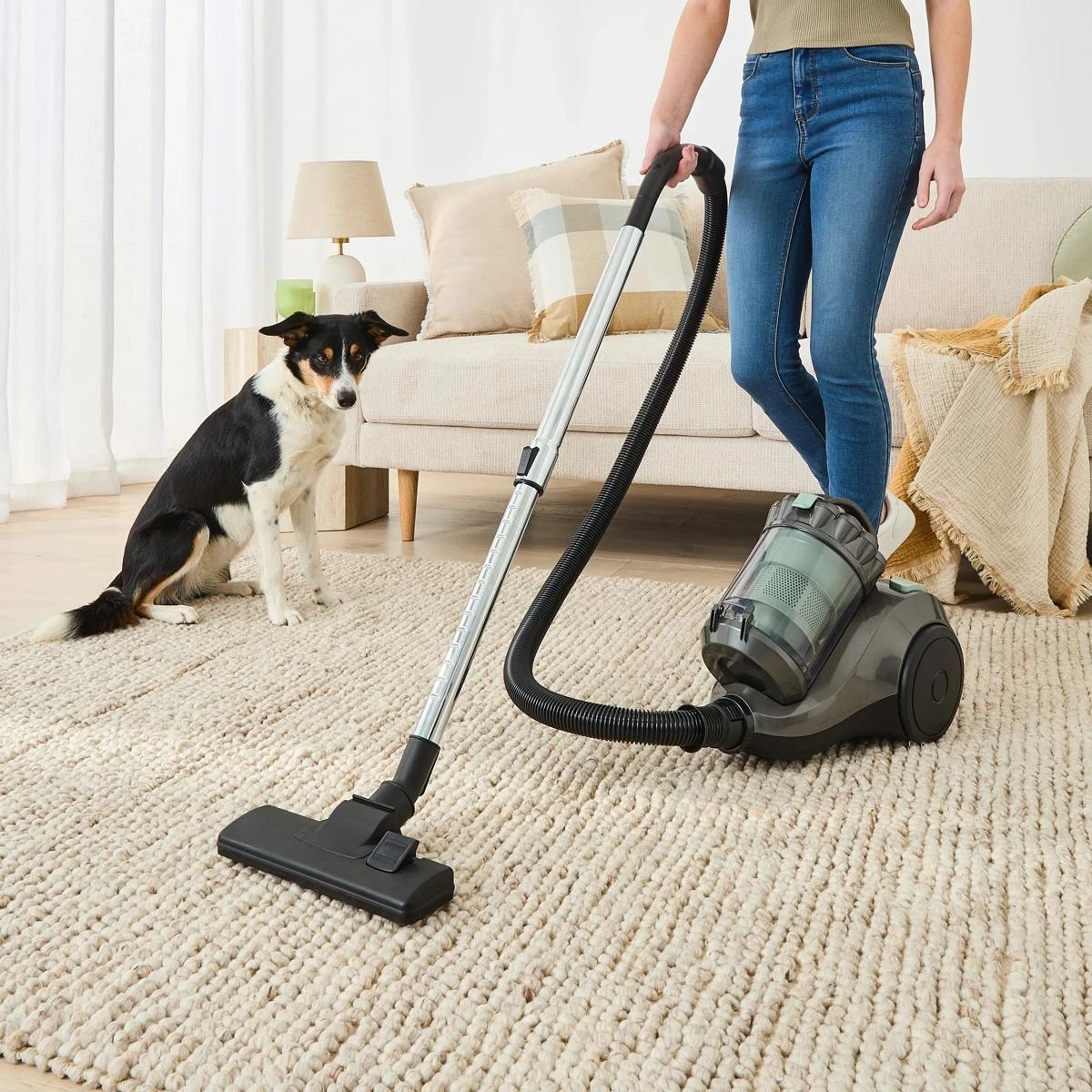 5 Anti-Allergy Bagless Vacuum, 5 of 9