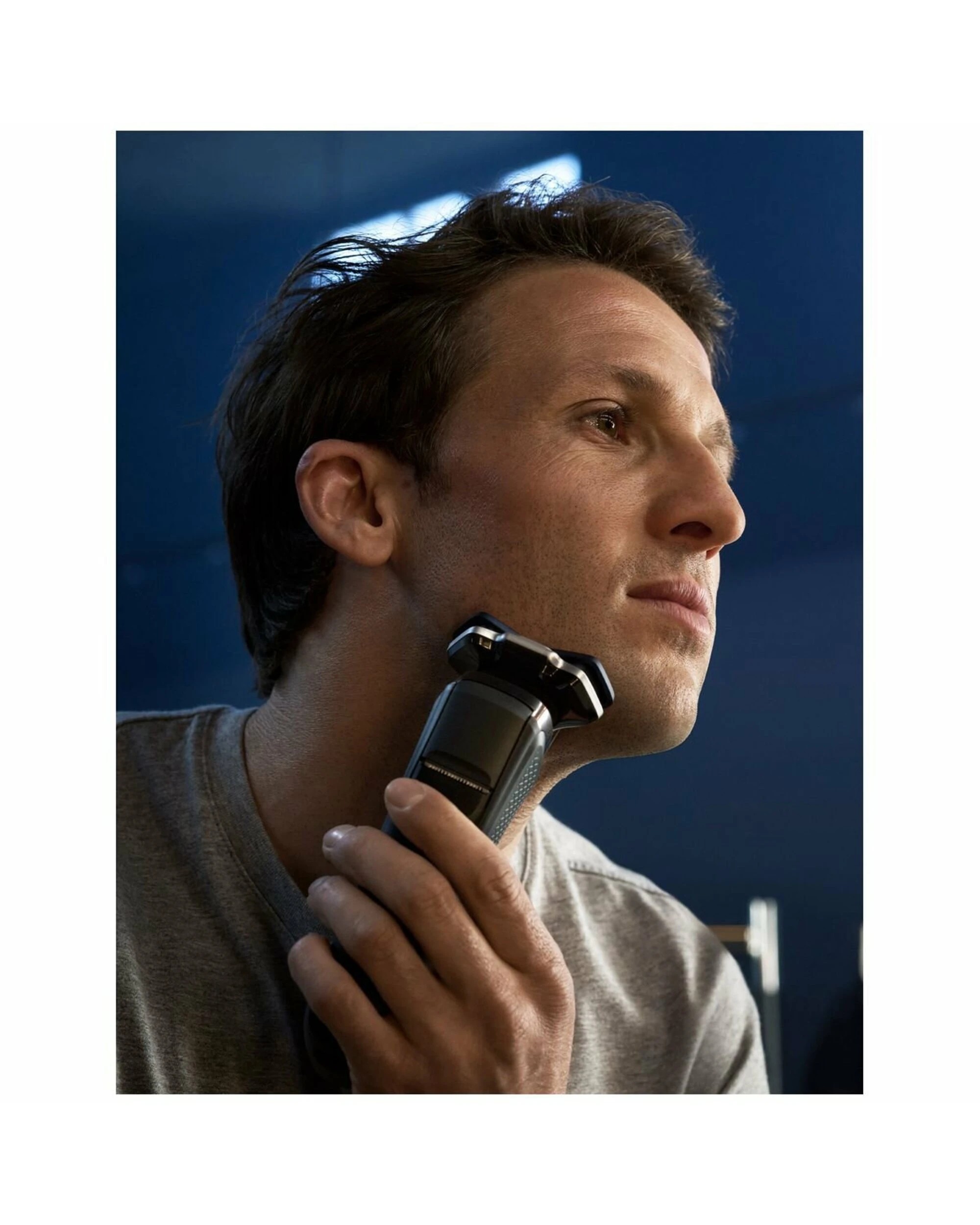 4 Philips Shaver Series 7000 SkinIQ, 4 of 5