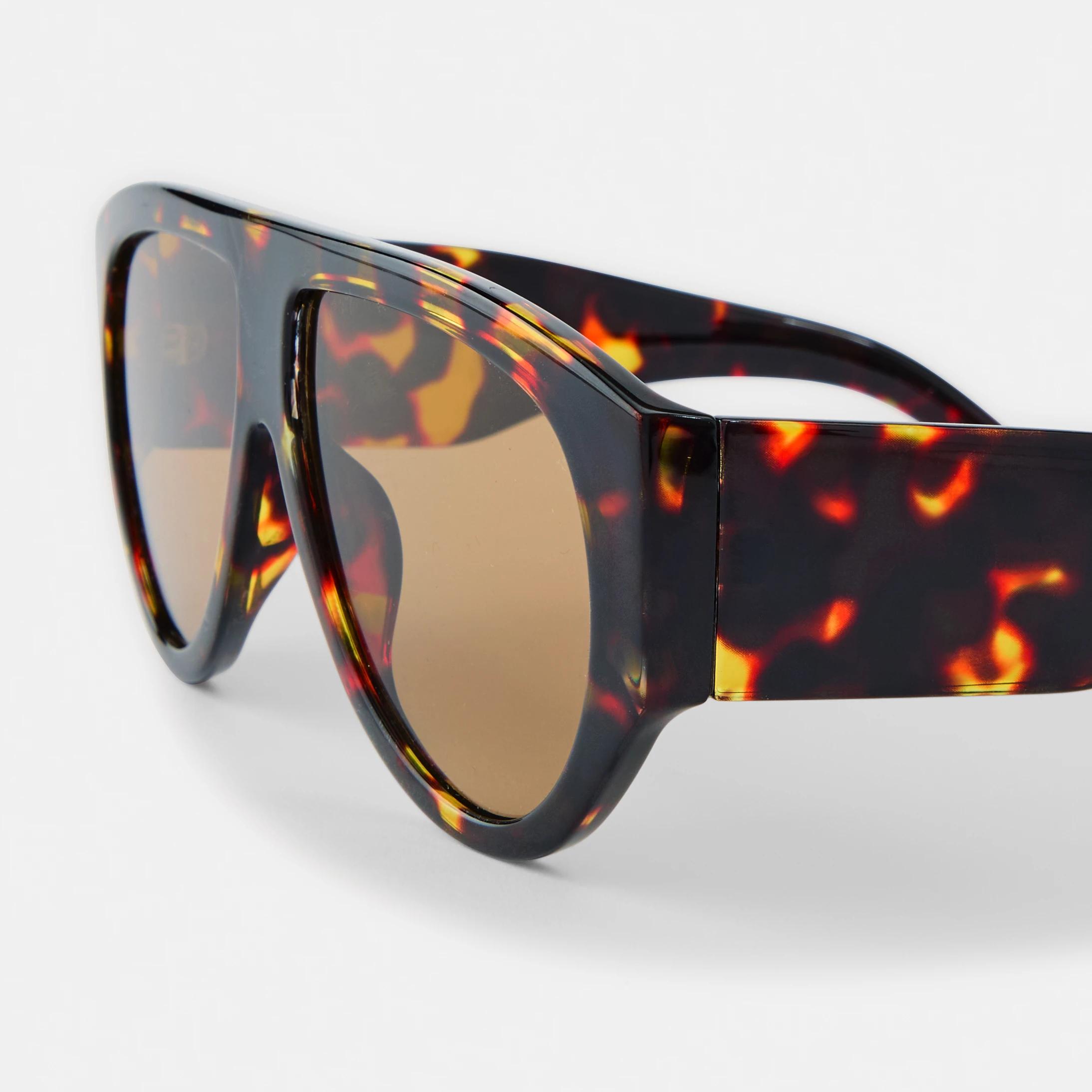 4 Chunky Aviator Sunglasses Tort, 4 of 5