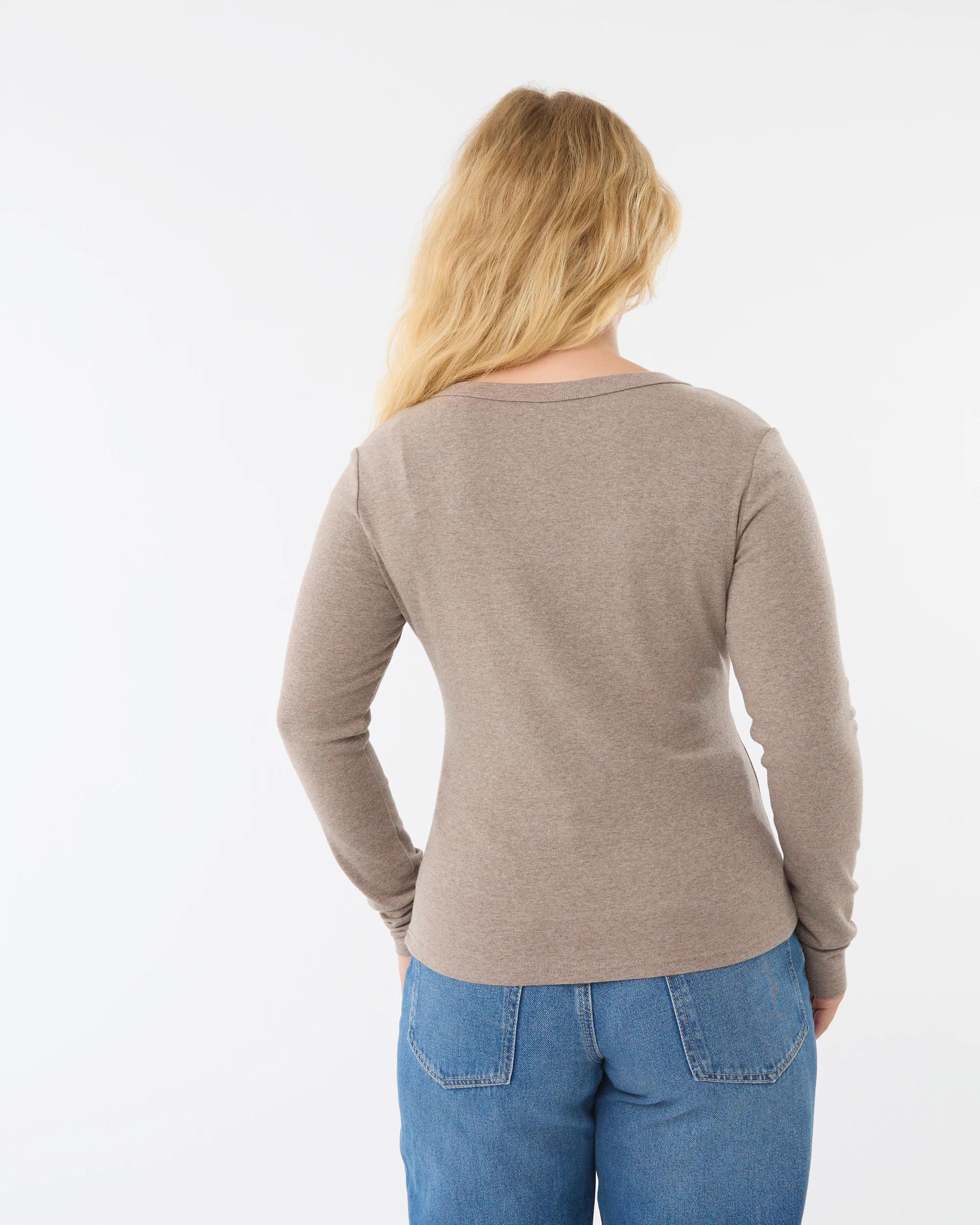4 Long Sleeve Rib Scoop Neck T-shirt Taupe Mrl, 4 of 7