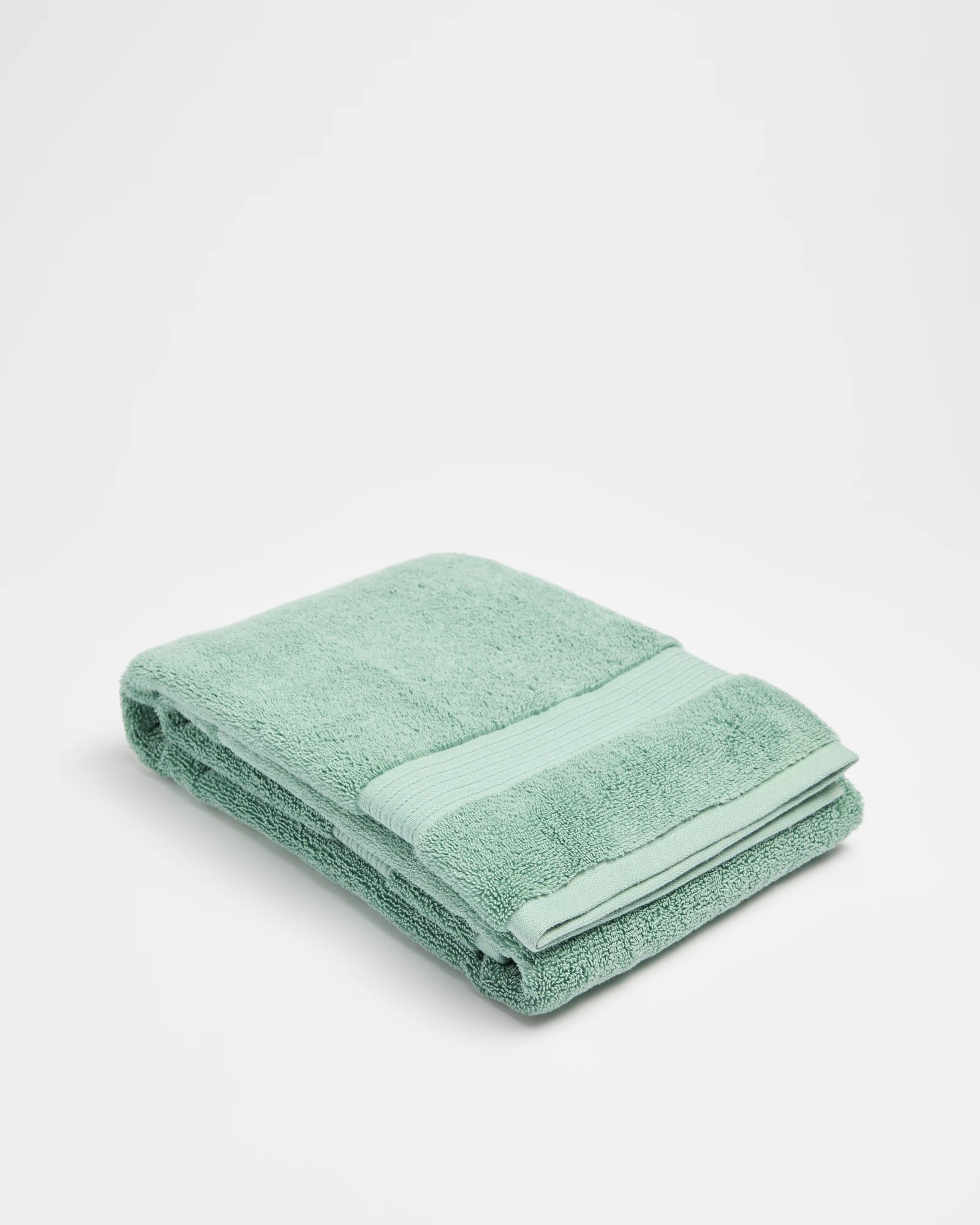 1 Target Egyptian Cotton Bath Towel
 - Green, 1 of 3
