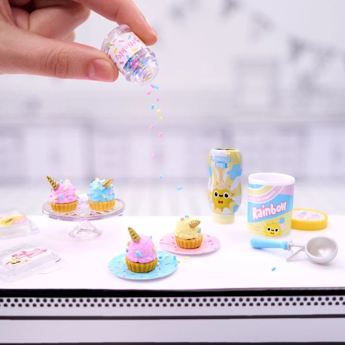 2 MGA's Miniverse Make It Mini Birthday - Assorted, 2 of 4