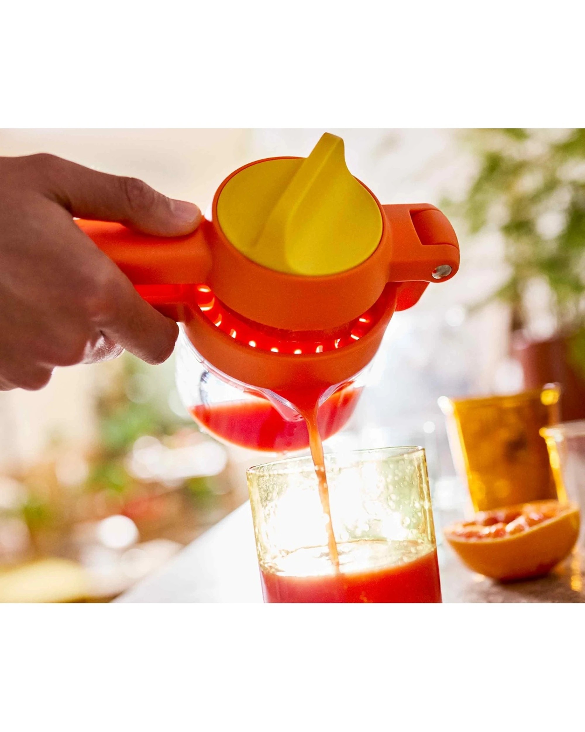 4 Joseph Joseph JuiceMax Plus Citrus Juicer Kitchen Tool Dual-Action 300ml - Orange, 4 of 4