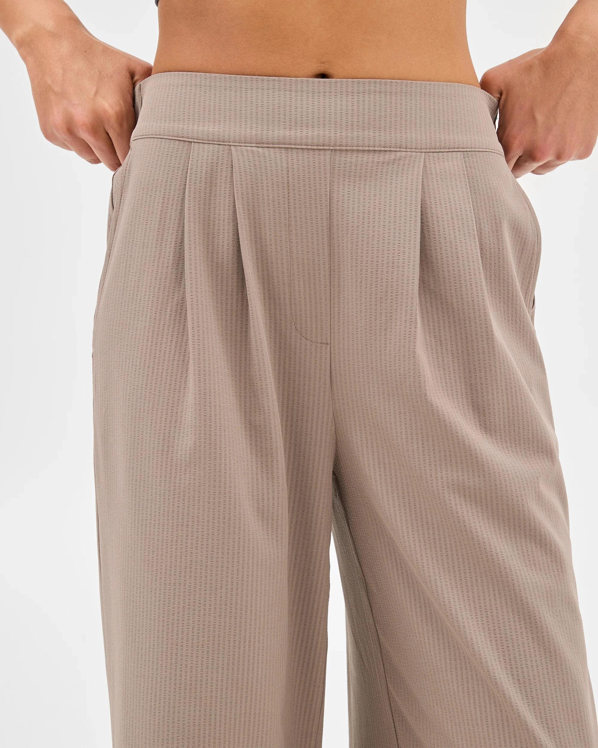 5 Target Active Travel Wide Leg Woven Pants MUSHROOM, 5 of 6