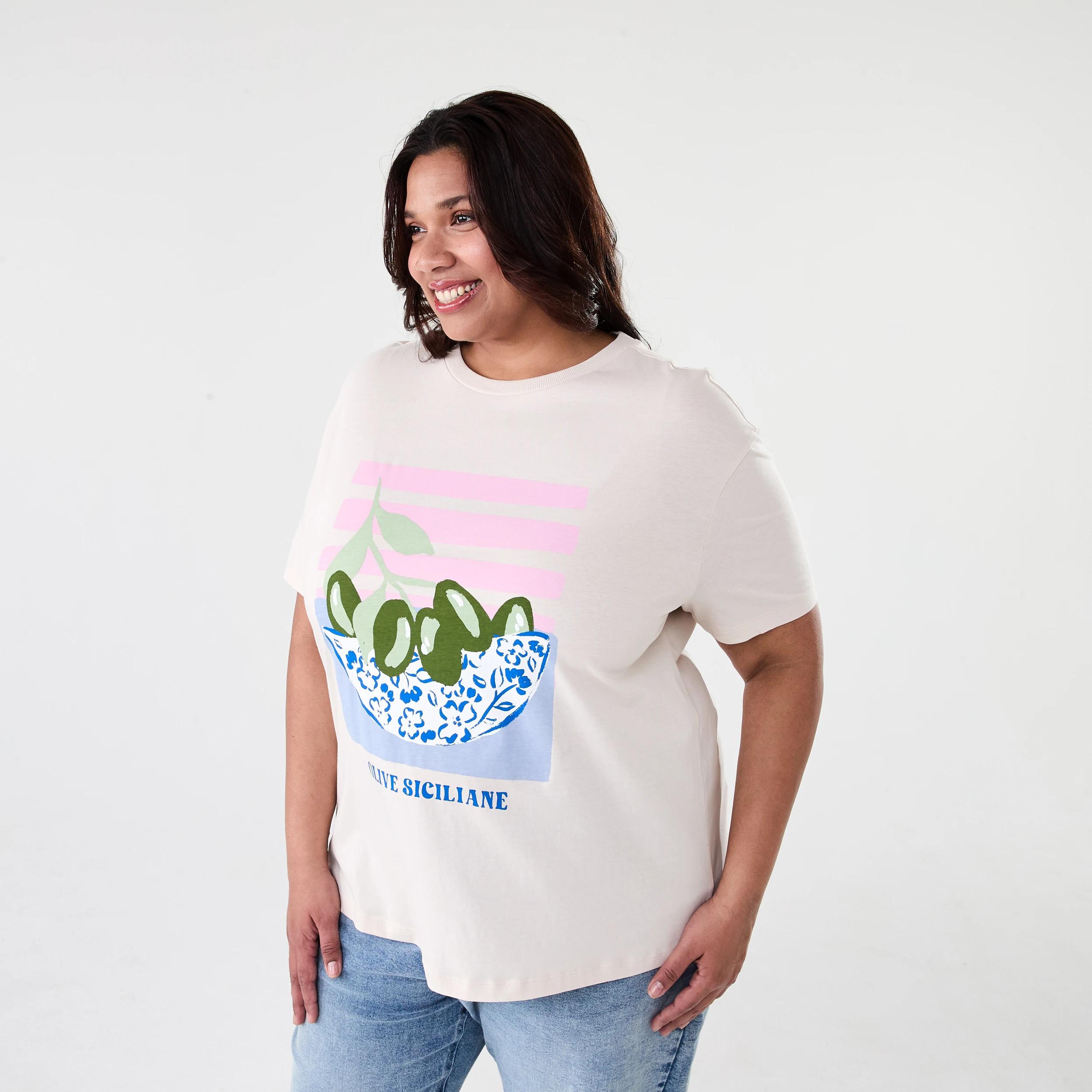 2 Curve Short Sleeve Boyfriend T-shirt Olives, 2 of 5