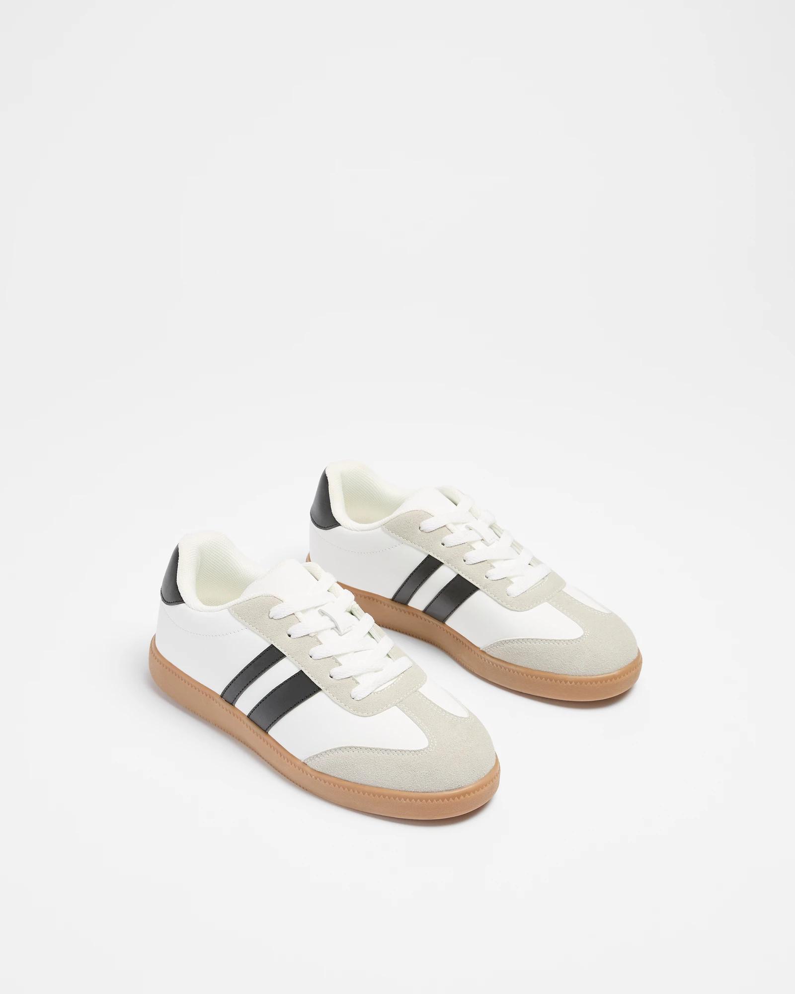 2 Target Girls Youth Retro Sneaker - Canterbury WHITE / BLACK, 2 of 2