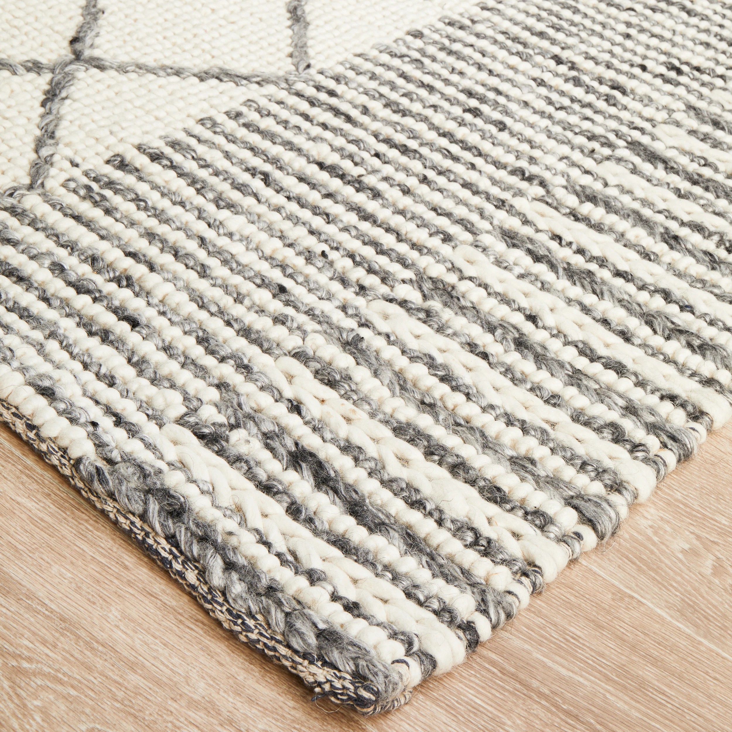 5 Common Ground Rugs Nordica 316 280x190cm - Large Plain & Textured Rug - Silver, 5 of 8