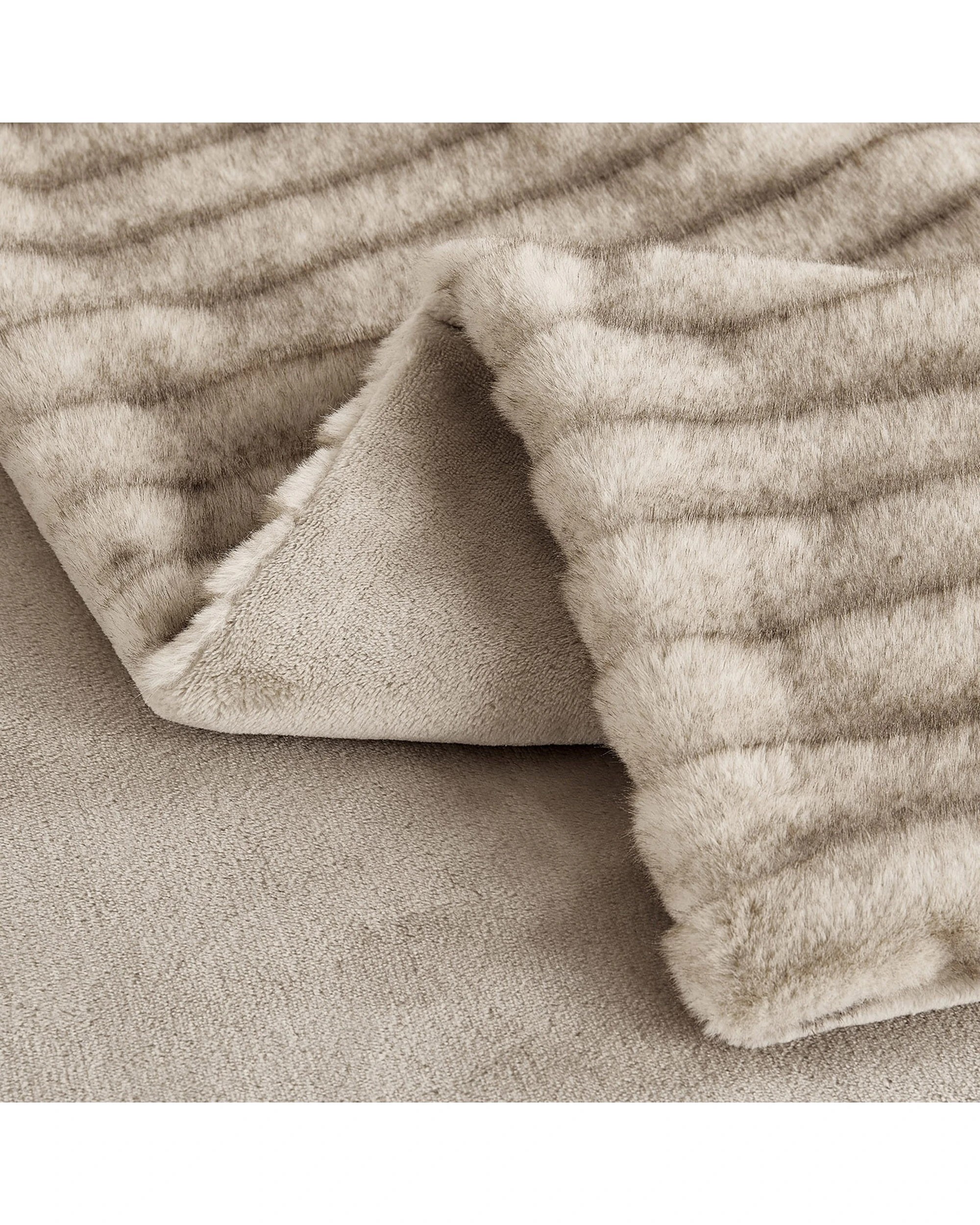 3 Dreamaker Nara Luxe Faux Mink Throw Blanket 130x170cm - Brown, 3 of 5