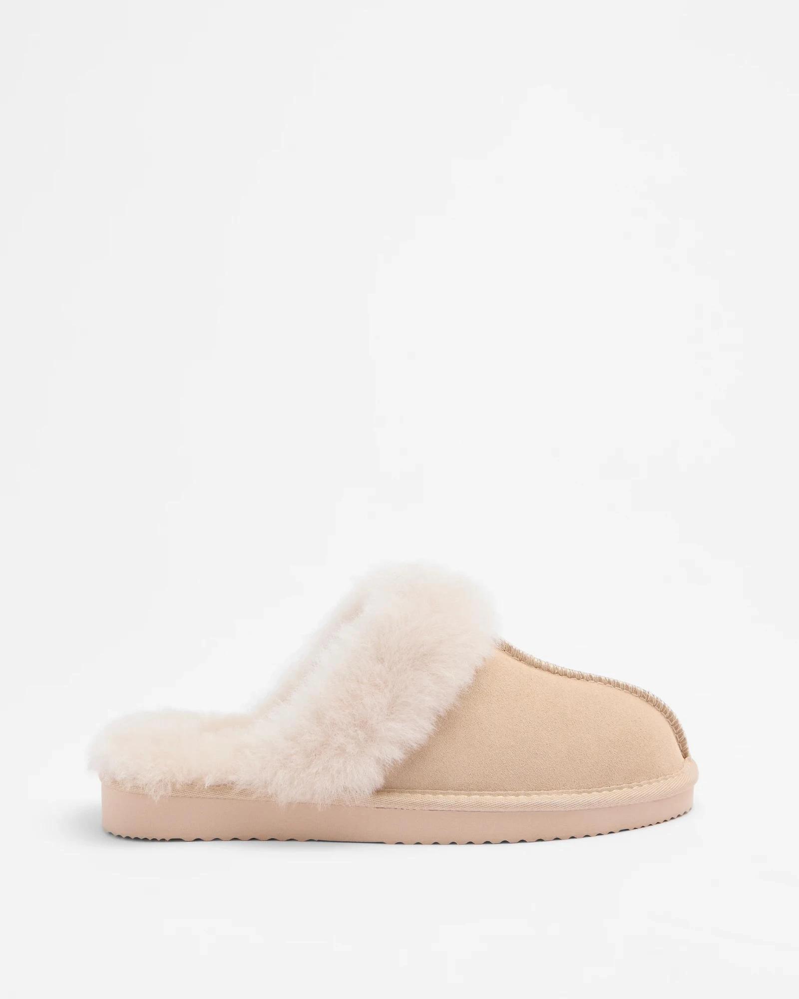 1 Australian Design Ugg Boots and Slippers Womens Sheepskin and Leather Slipper Scuff BEIGE, 1 of 3
