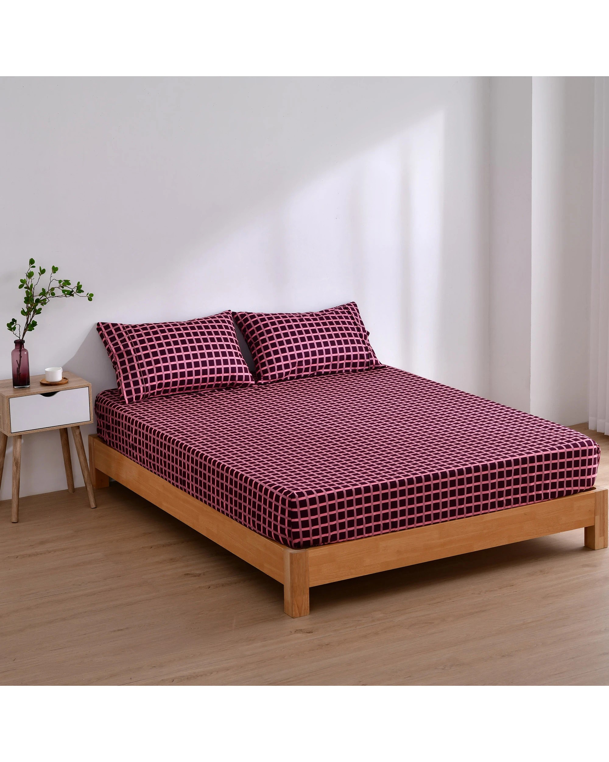 2 Dreamaker Micro Flannel Grid Combo Fitted Sheet Set - Single Bed - Cherry, 2 of 7