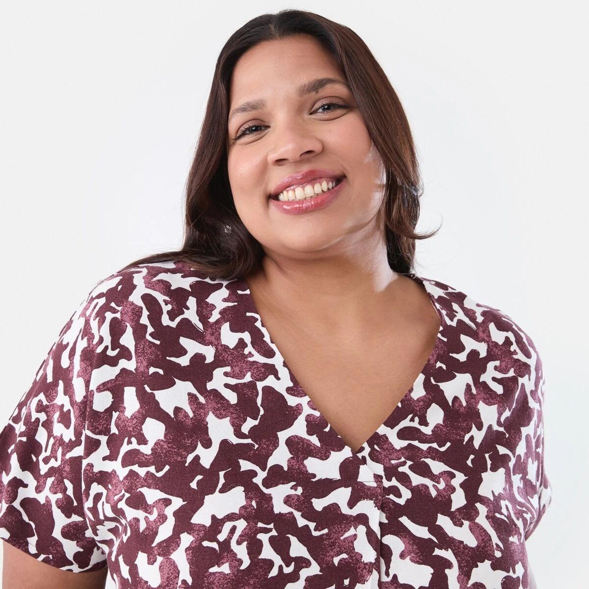 4 Curve Short Sleeve Woven Top Abst Ani, 4 of 5