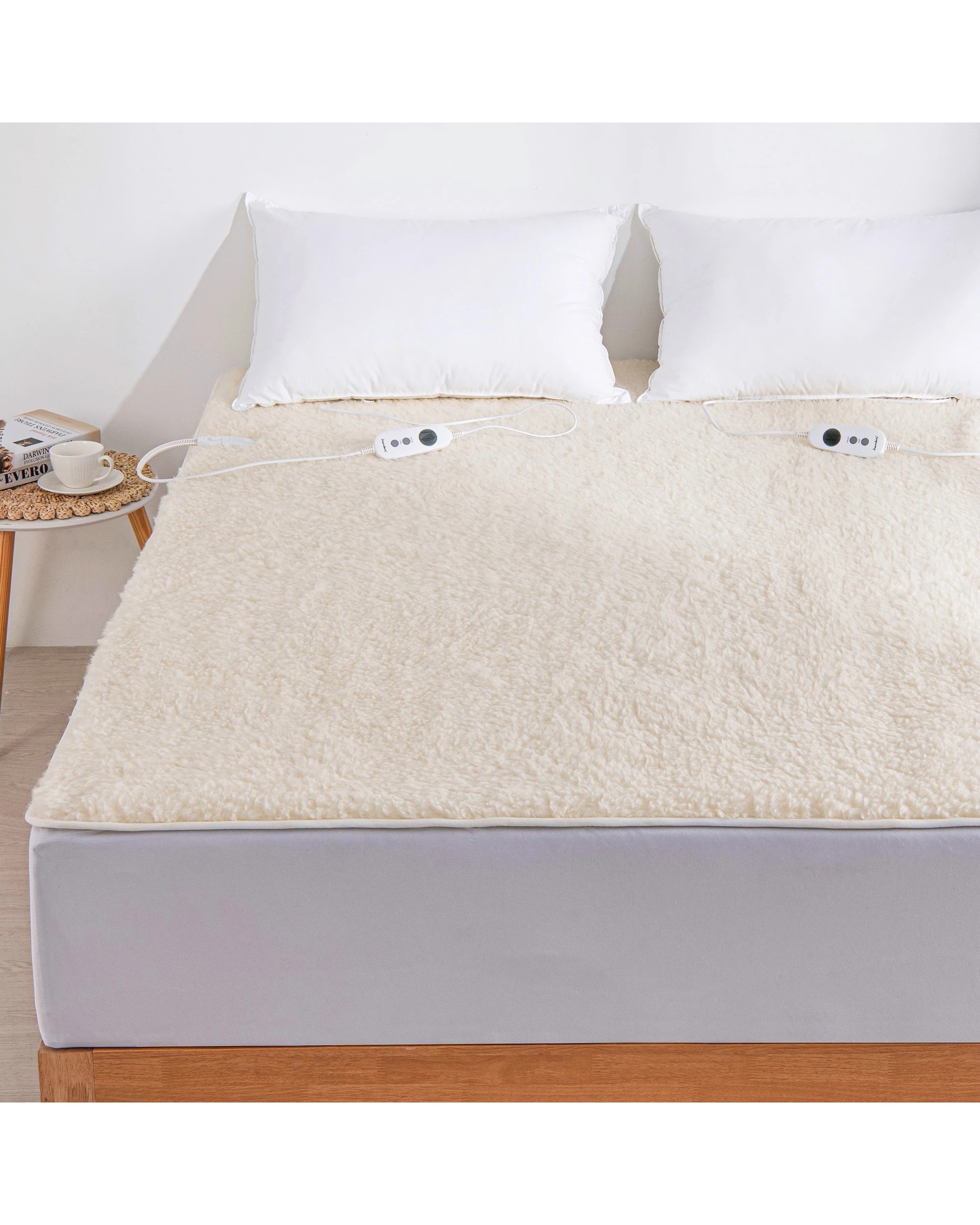1 Dreamaker Australian Wool Fleece Electric Blanket - Double Bed - White, 1 of 7