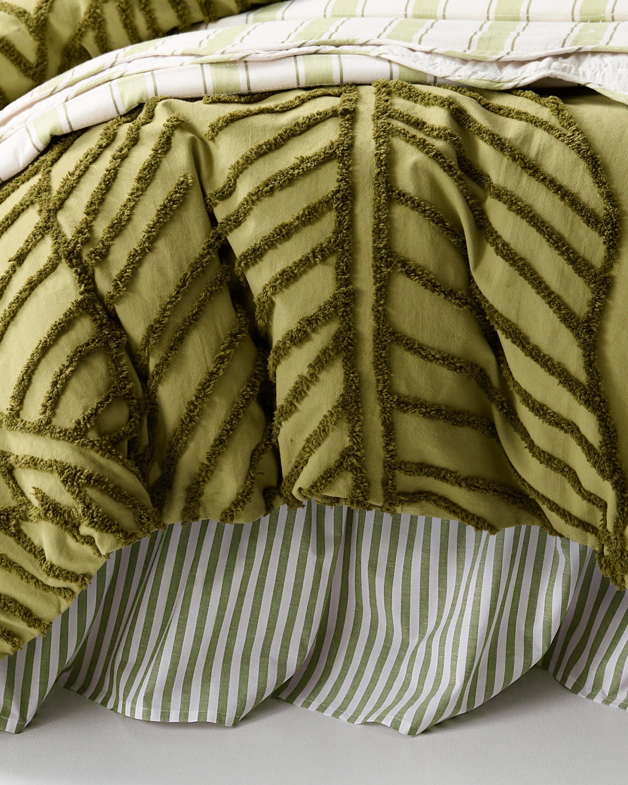 8 Target Oakley Cotton Textured Leaf Quilt Cover Set - Queen Bed - Green, 8 of 8