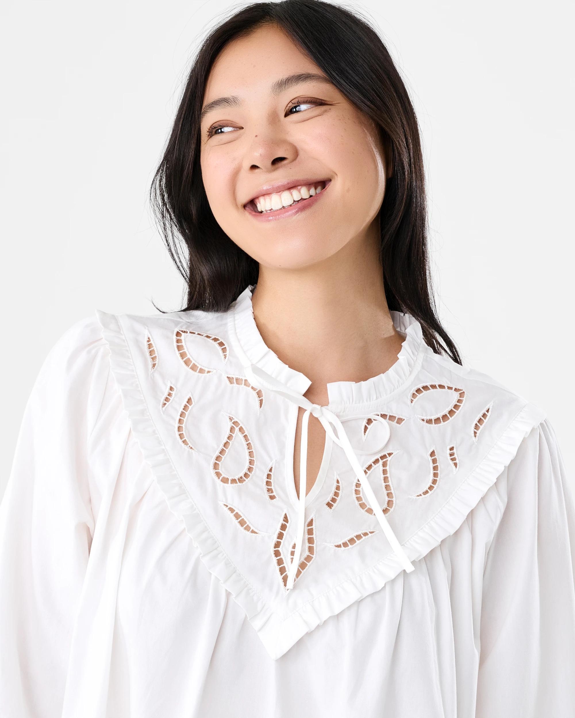 4 Long Sleeve Cutwork Detail Top Cld White, 4 of 6