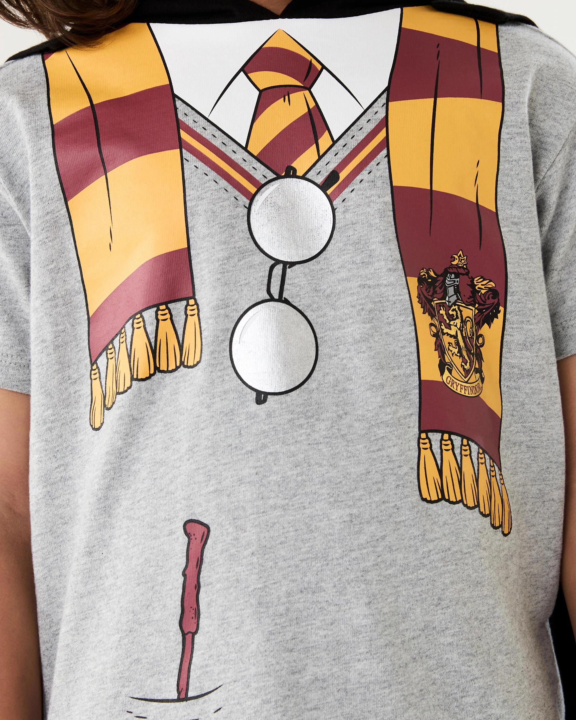 5 Harry Potter License Character Cape T-shirt Harry P, 5 of 8