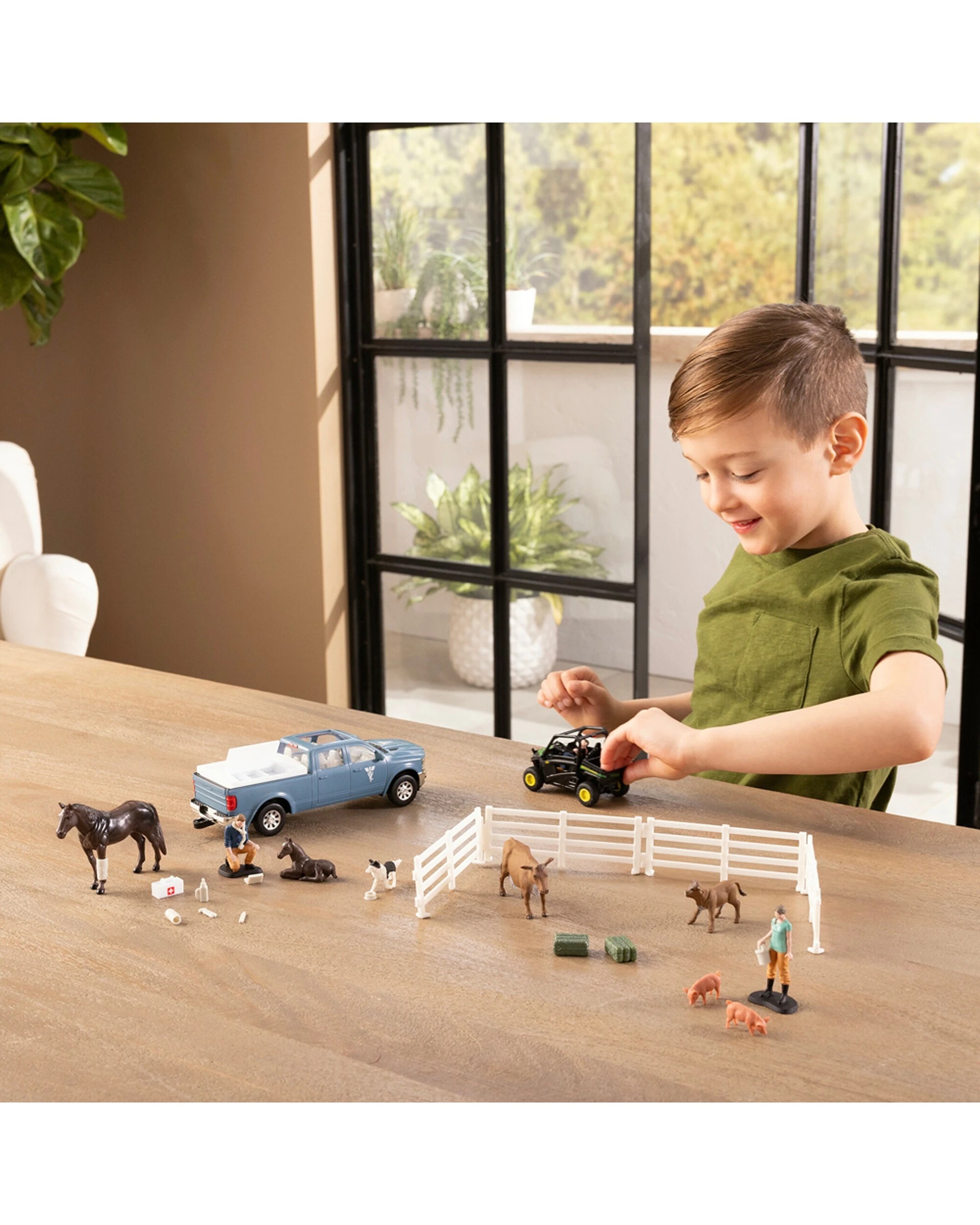 6 John Deere 30pc 1:32 On The Farm Vet Set Kids Children Toy Playset - Multi, 6 of 8
