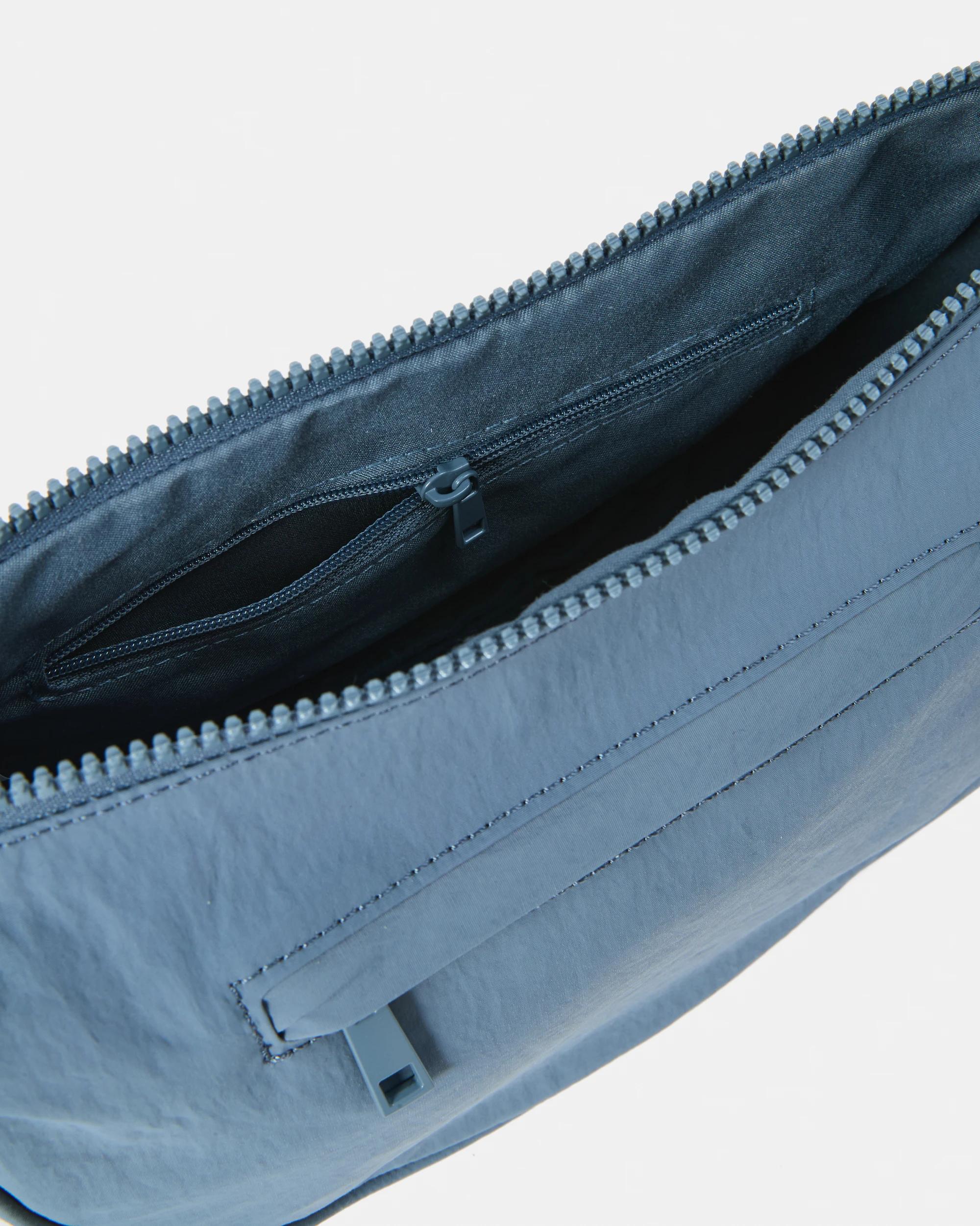 4 Urban Crescent Sling Bag Blu Willow, 4 of 7