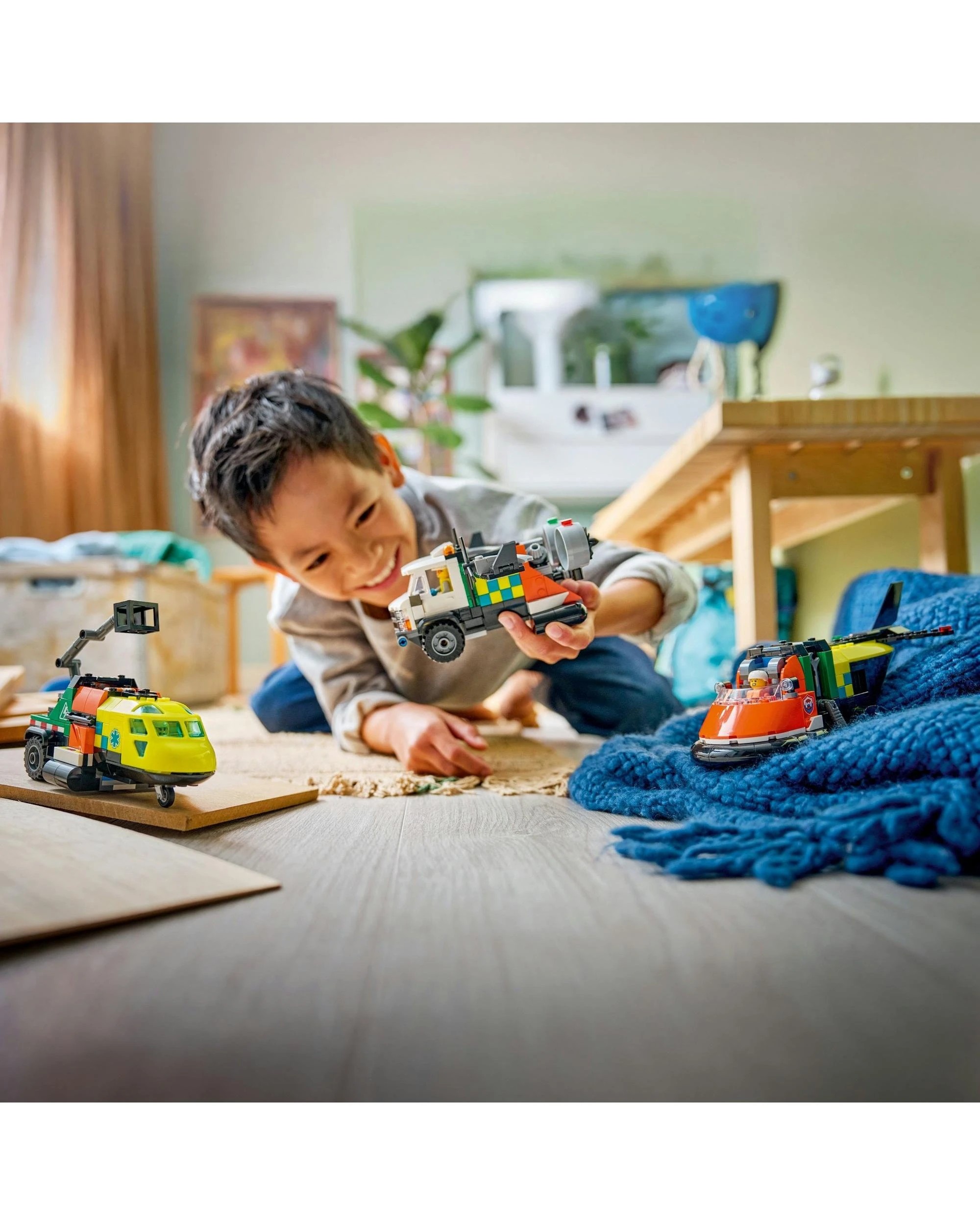 8 LEGO City: Airplane, Service Truck and Hovercraft Remix - 60505, 8 of 10