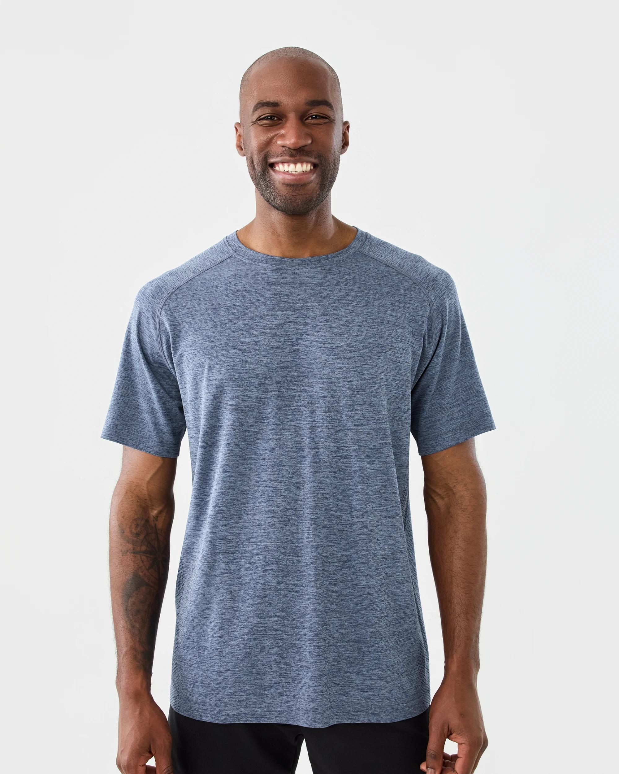 1 Active Mens Movement Seamfree T-shirt Blu Luna, 1 of 6
