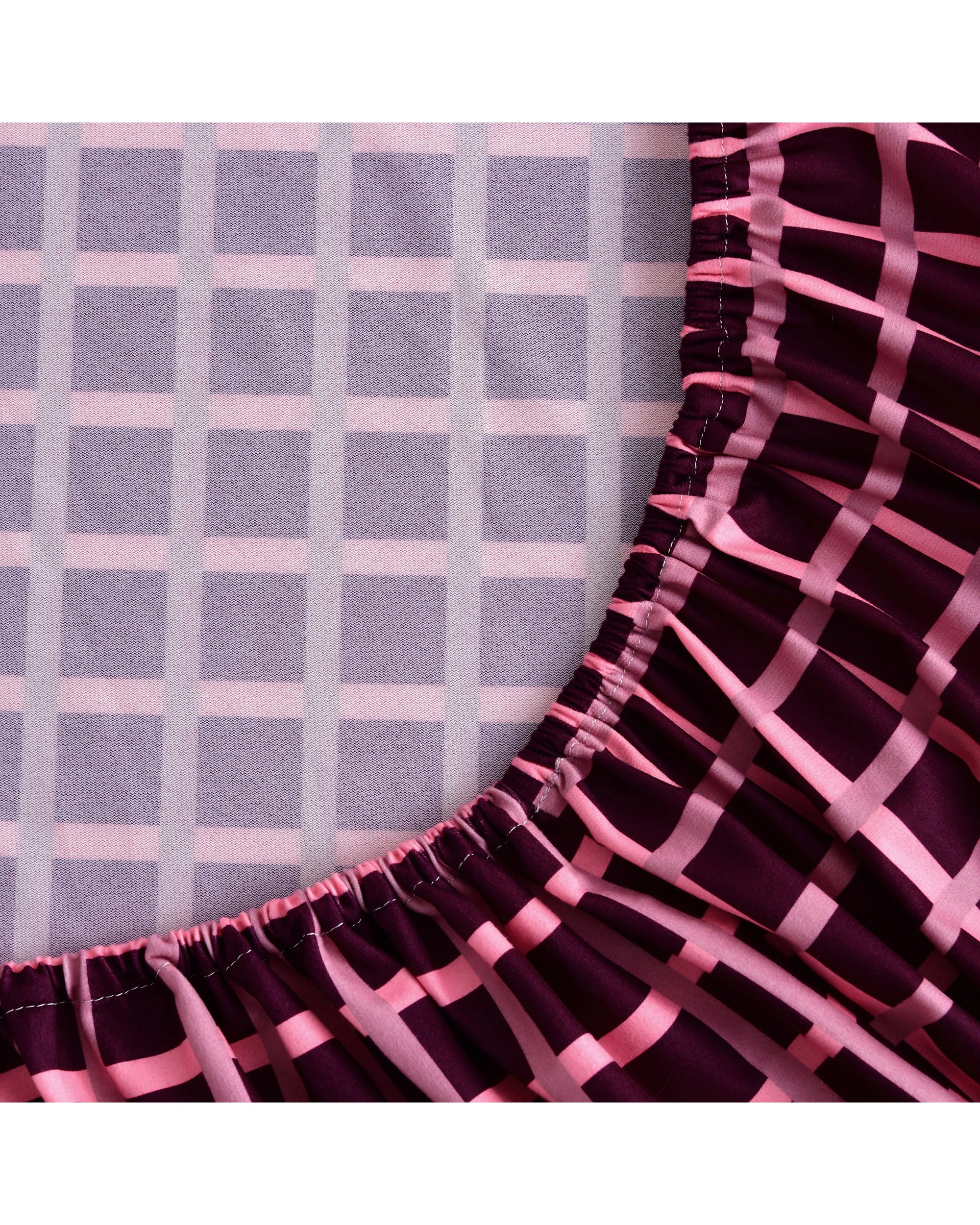 5 Dreamaker Micro Flannel Grid Combo Fitted Sheet Set - Super King Bed - Cherry, 5 of 7