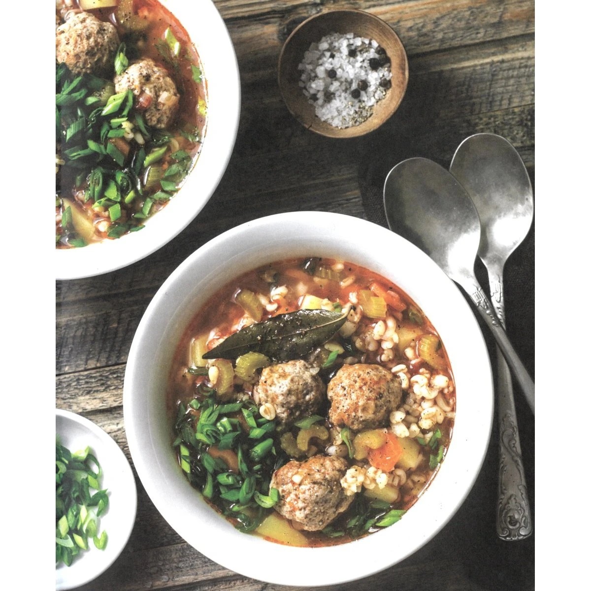 3 Slow Cooker: 200+ Recipes To Absolutely Nail It - Book, 3 of 5