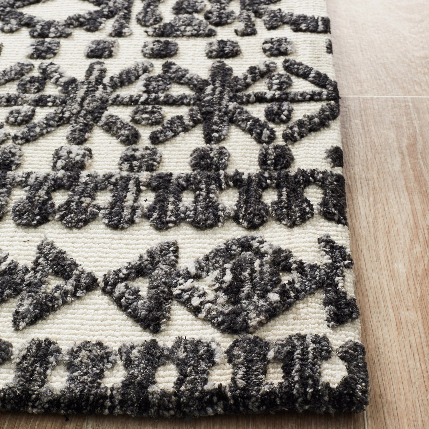 4 Common Ground Rugs Klara 363 280x190cm - Large Hand Loomed Floor Rug - Charcoal, 4 of 7