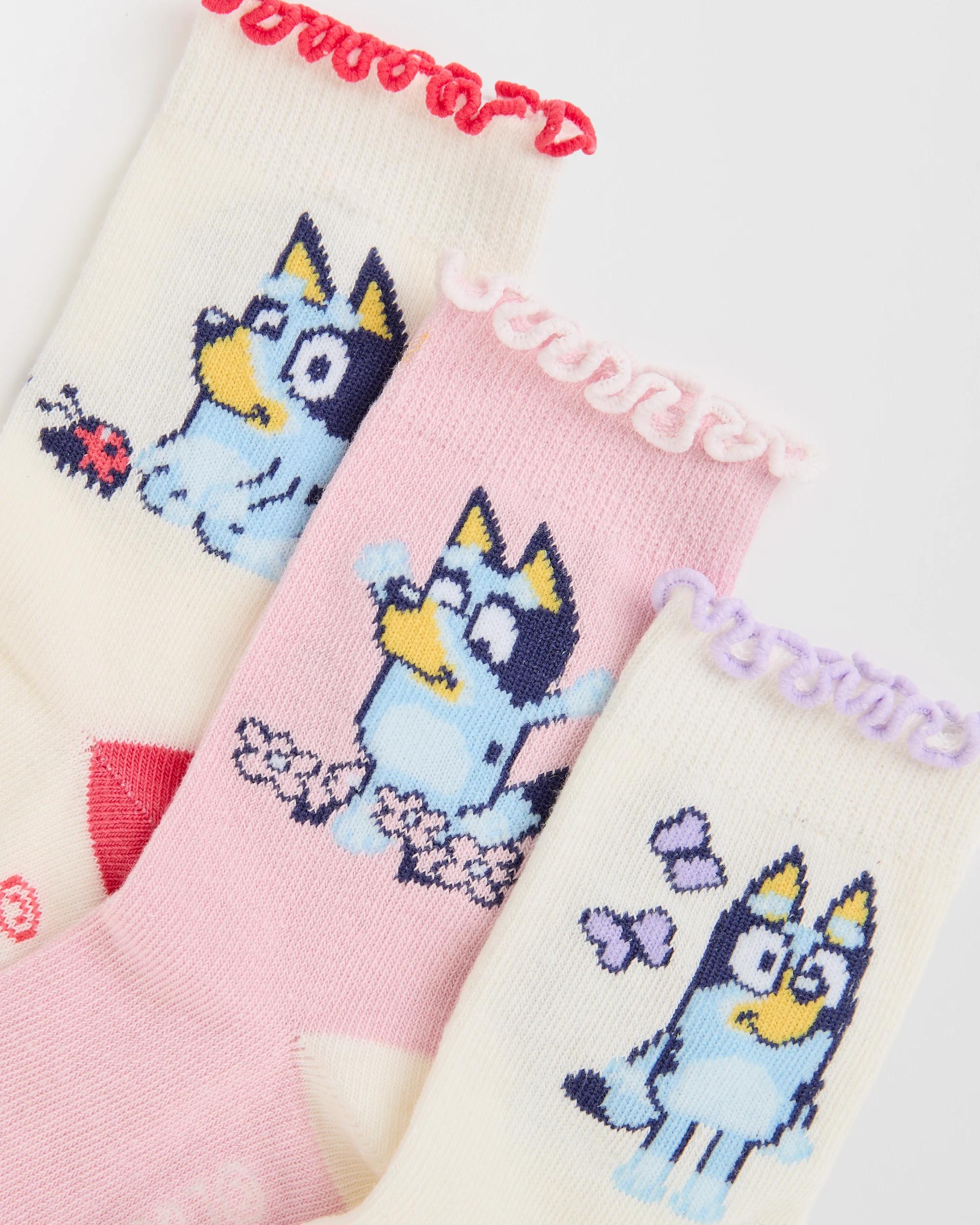 2 Bluey 3 Pack Younger Girls Crew Socks MULTI, 2 of 3