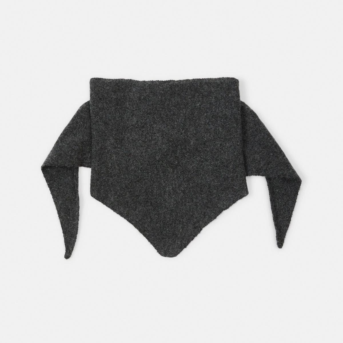 2 Triangle Scarf Gry Chmrle, 2 of 7