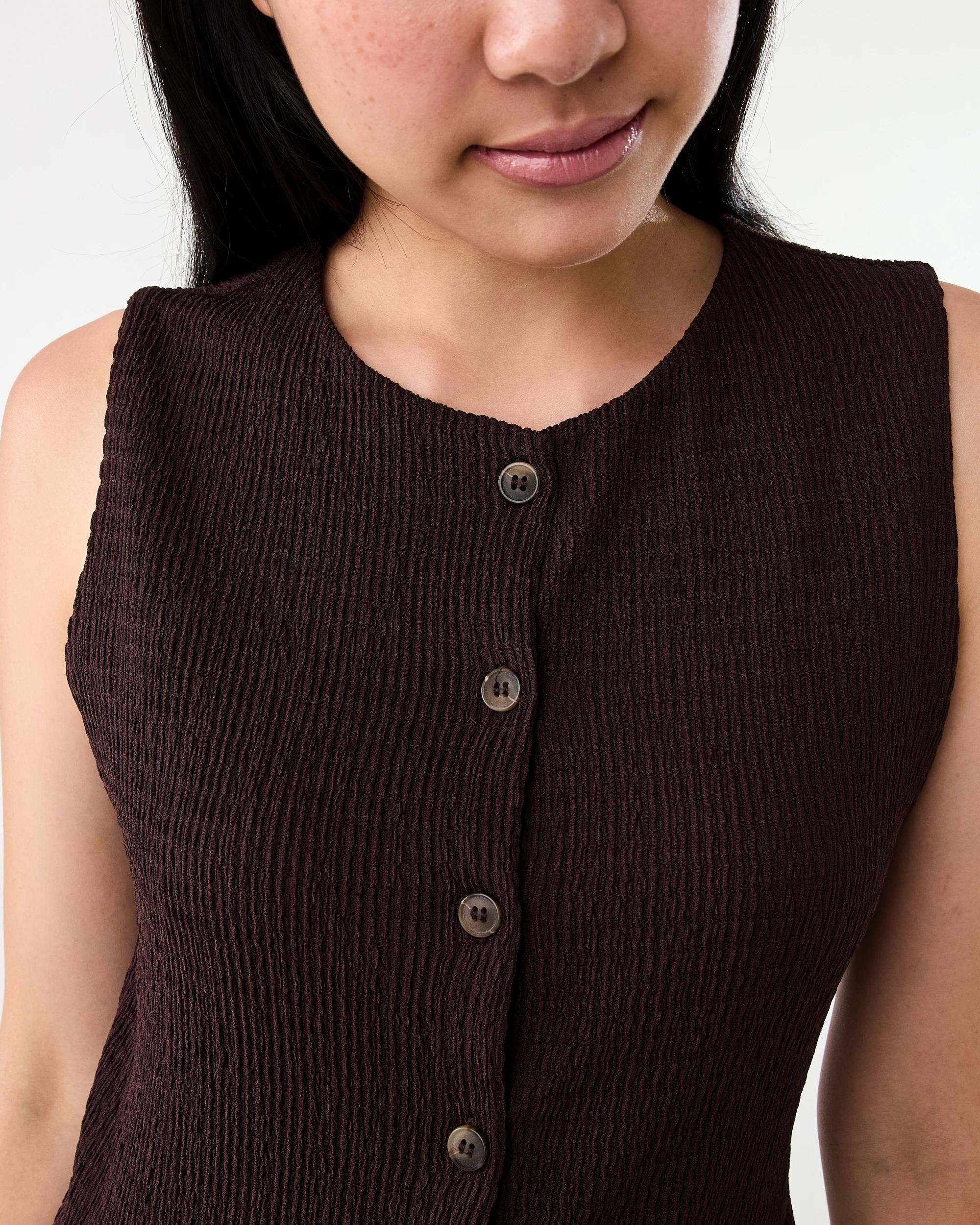 5 Sleeveless Textured Button Through Top Choc Plum, 5 of 6