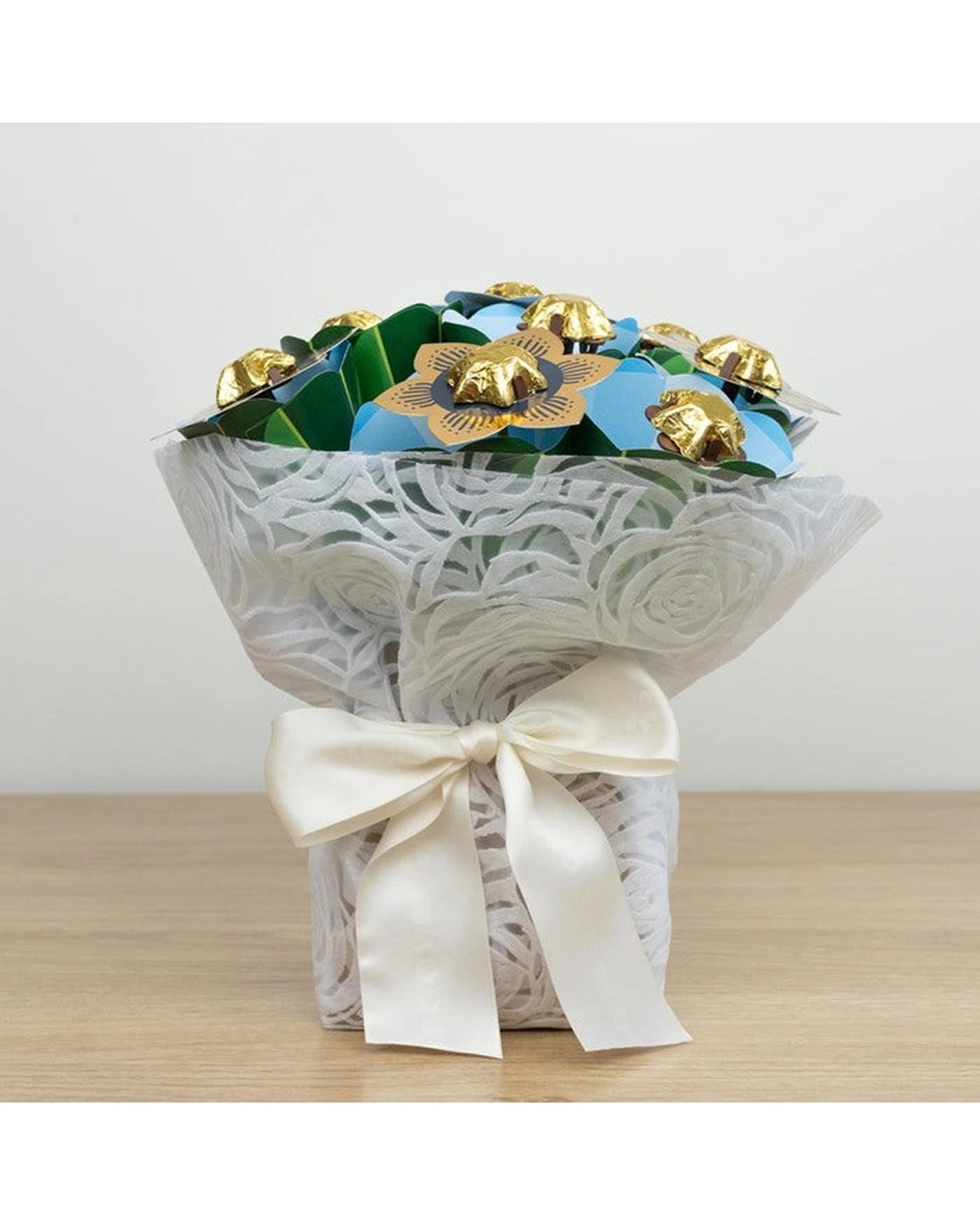 2 Edible Blooms Starry Night Chocolate Bouquet Gift Mixed Flavours Small Elegant - Multi, 2 of 2