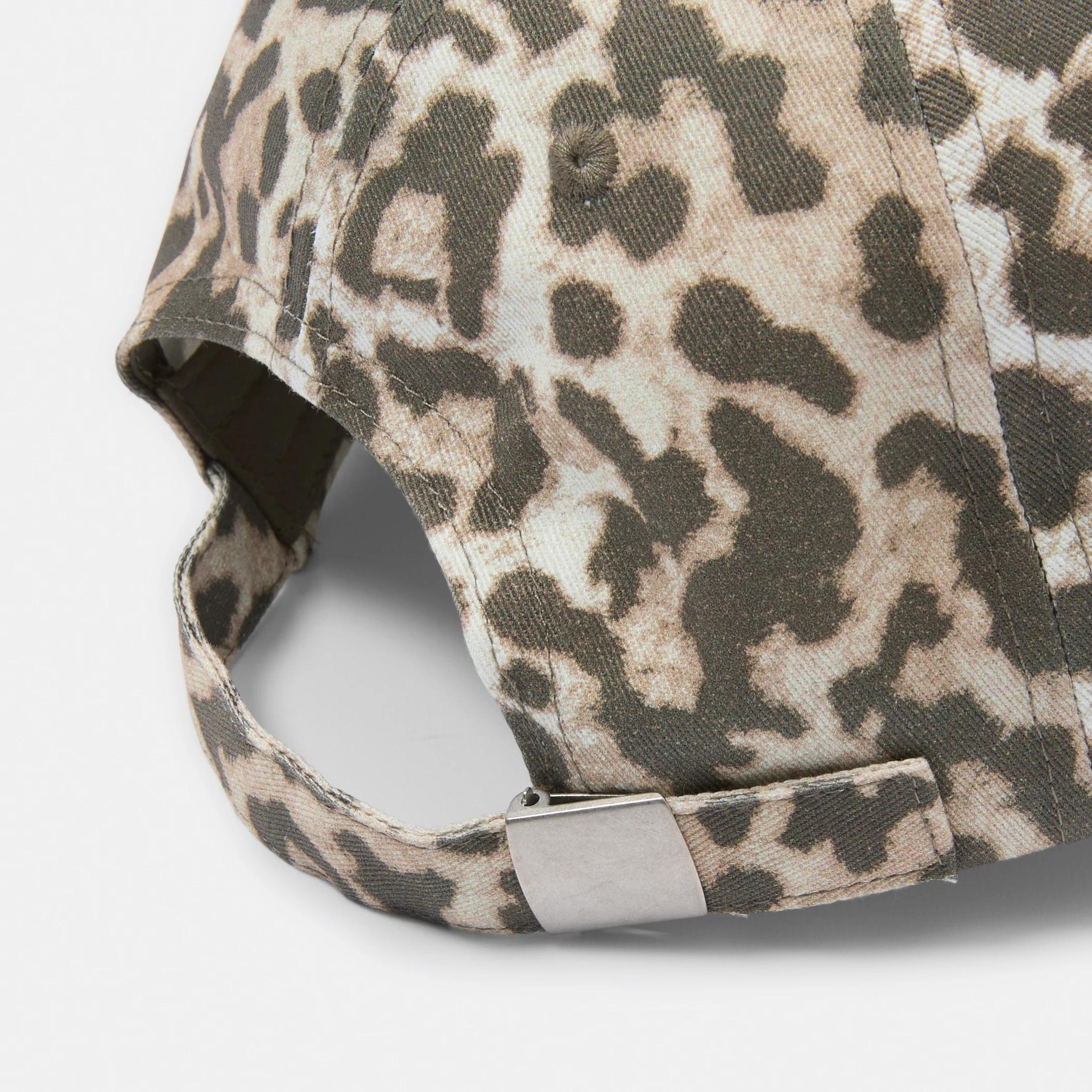 3 Slogan Cap Ny Leo, 3 of 4