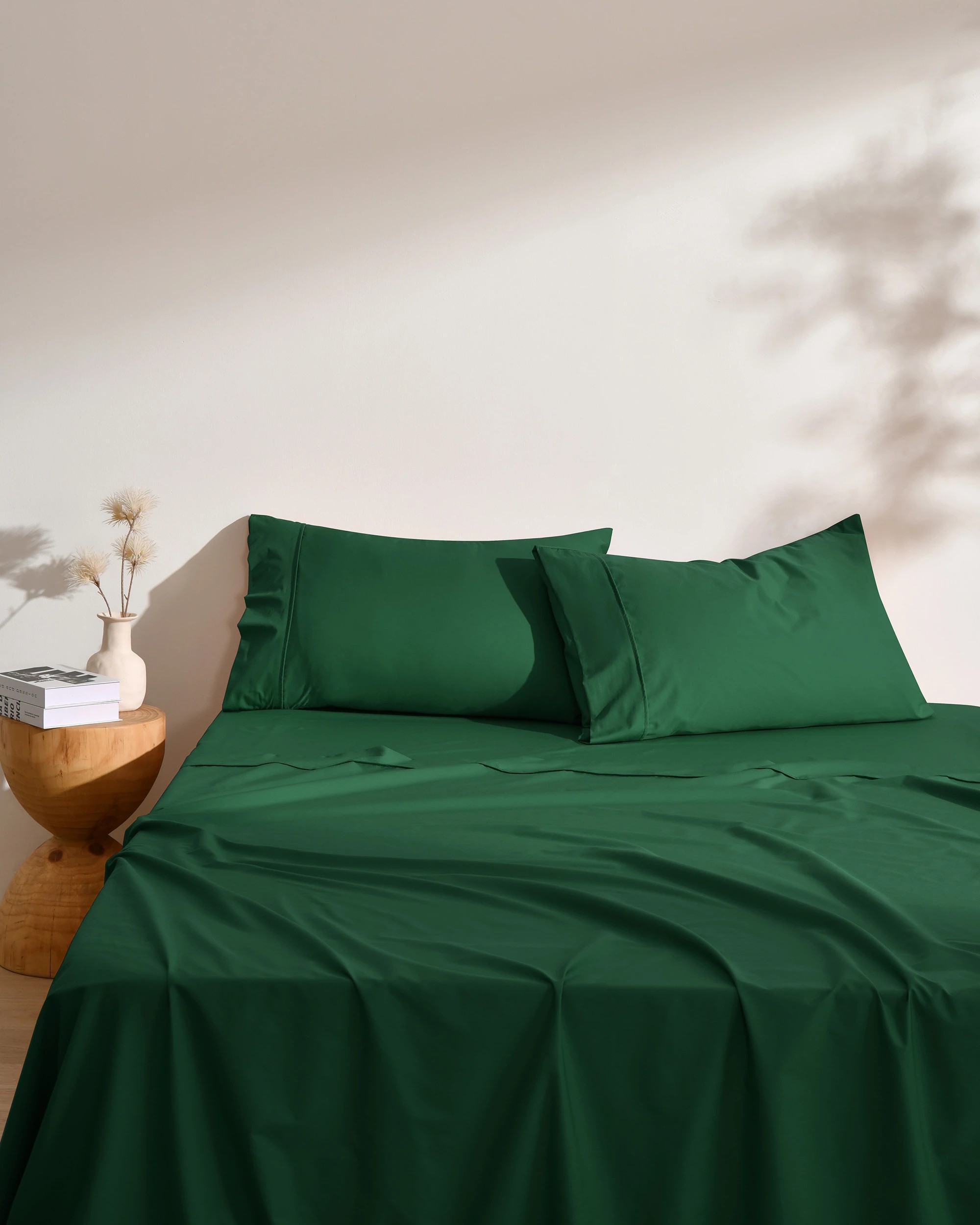 2 Dreamaker 250TC Cotton & Recycled Polyester Blend Sheet Set - Super King Bed - Hunter Green, 2 of 7